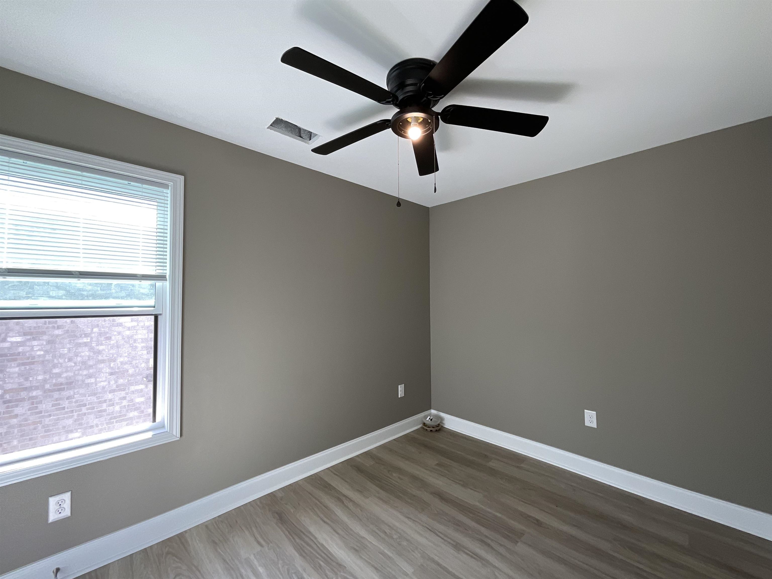 410, 412, 414 England Street Property Photo 20