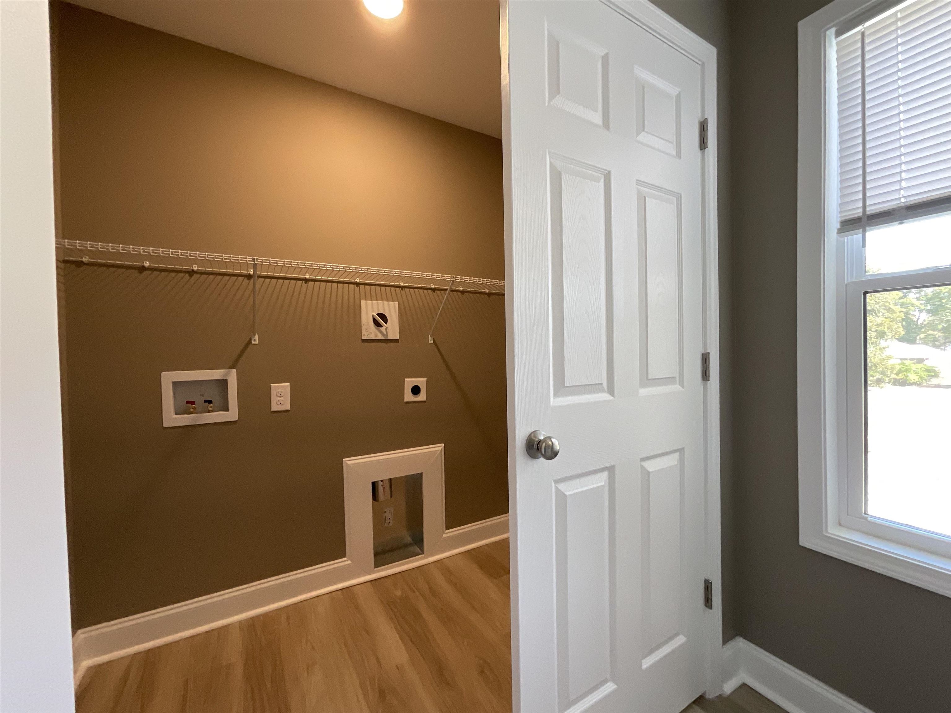 410, 412, 414 England Street Property Photo 25