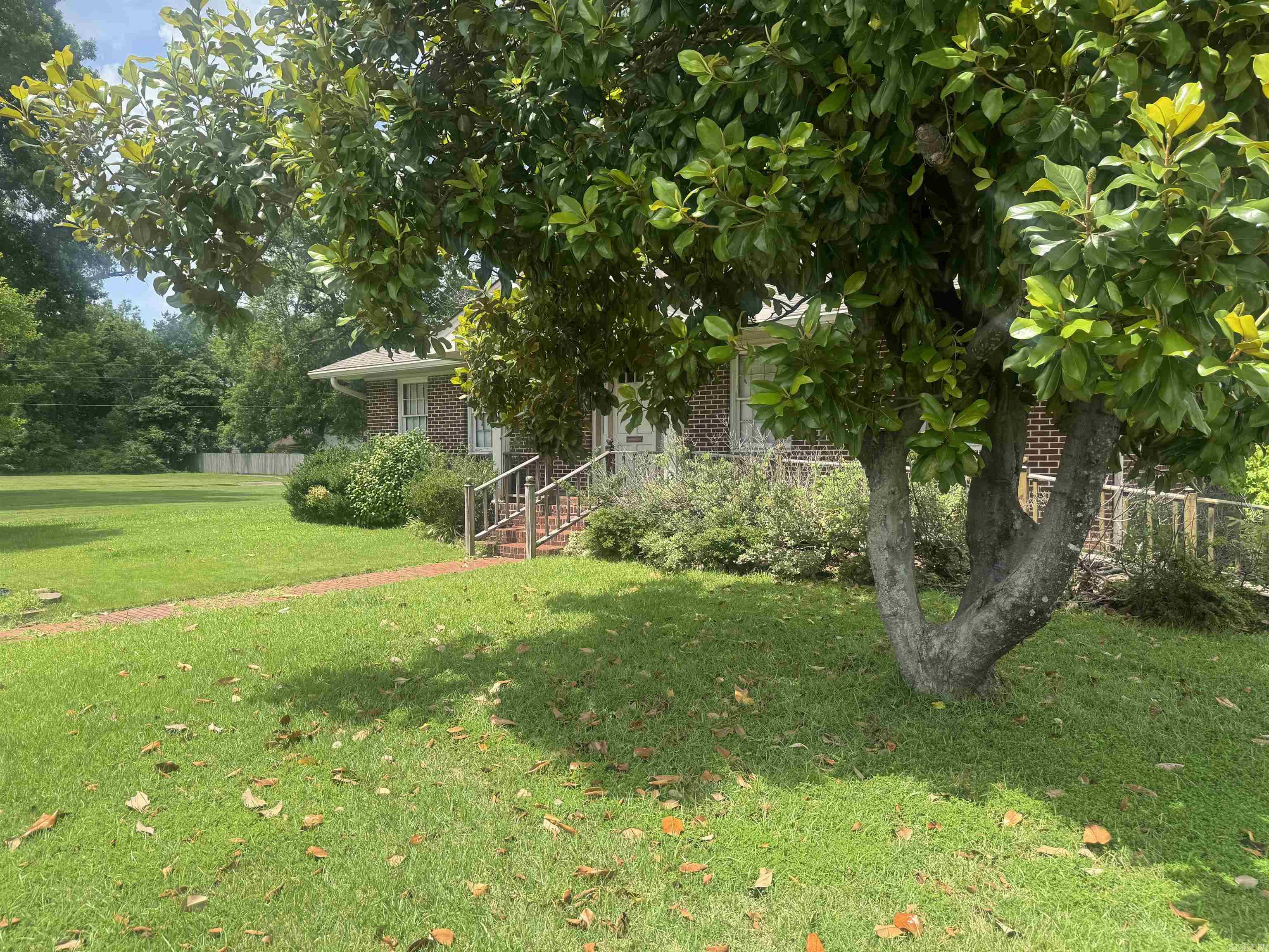 1616 Cherry Street Property Photo 2