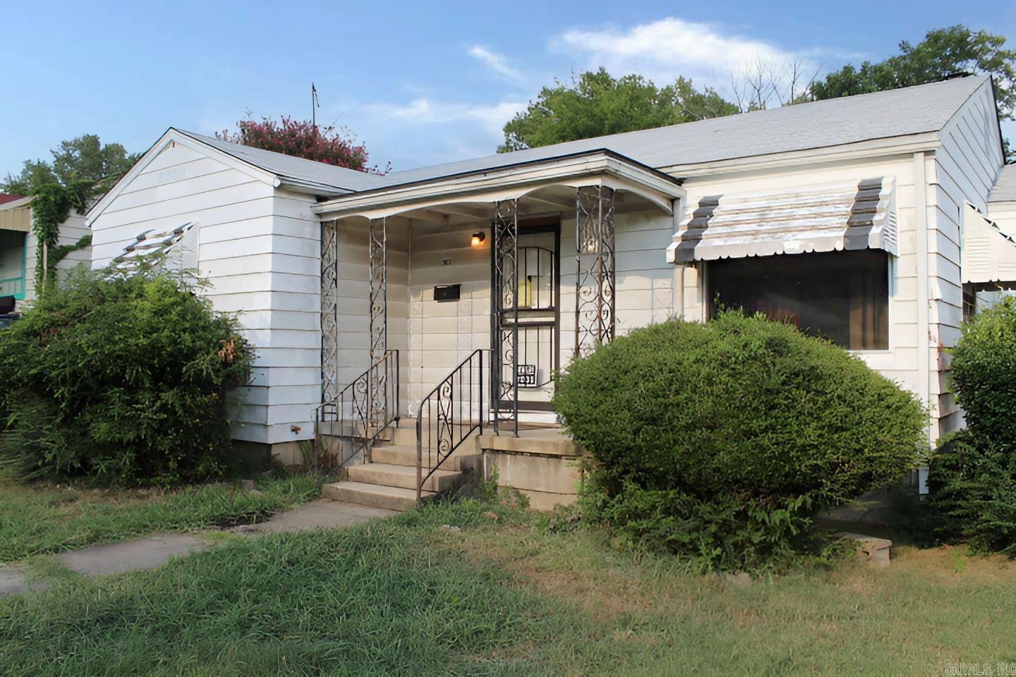 2012 Poplar Street Property Photo 3