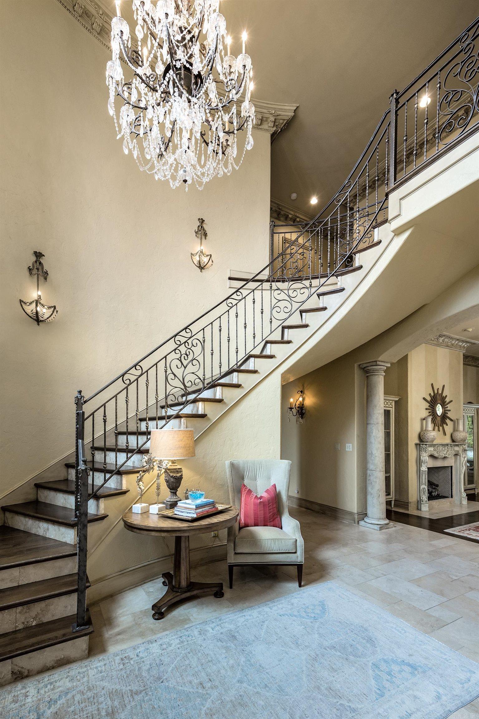 79 Sologne Circle Property Photo 8