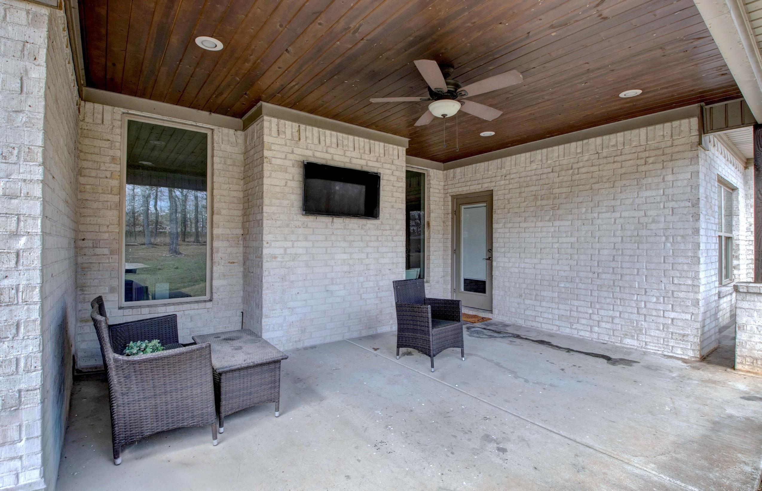 9024 Greenstone Drive Property Photo 39