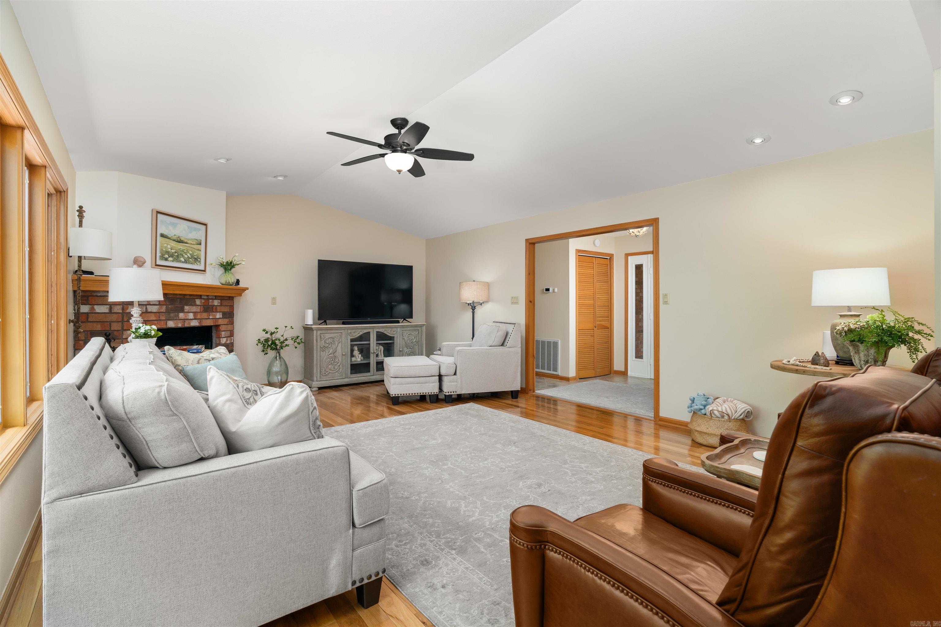 22 Laguna Way Property Photo 7