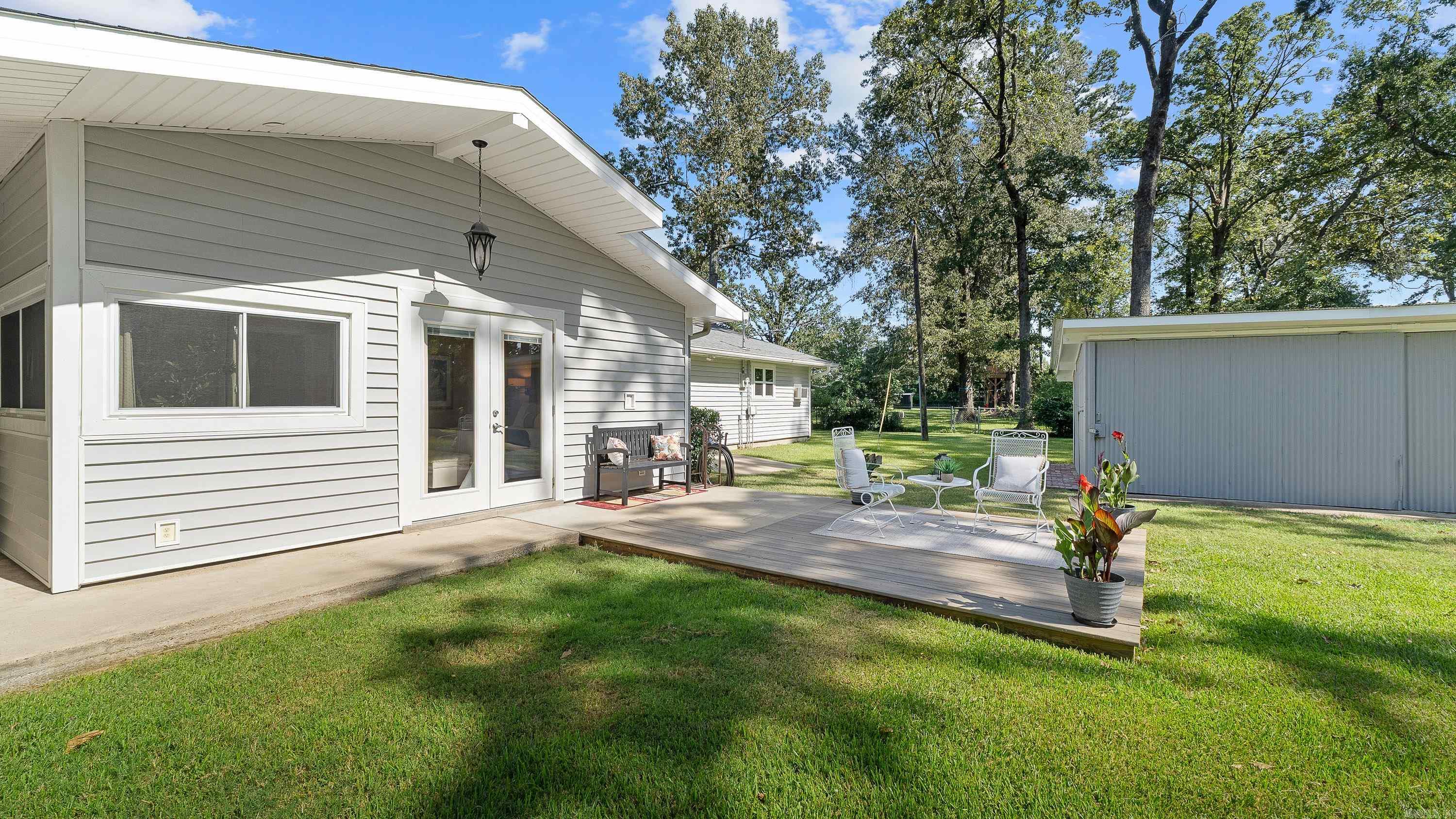 6509 Summerhill Road Property Photo 12