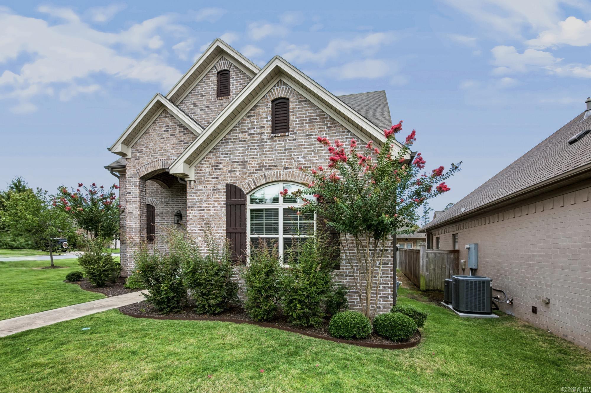65 Wildwood Place Circle Property Photo 4