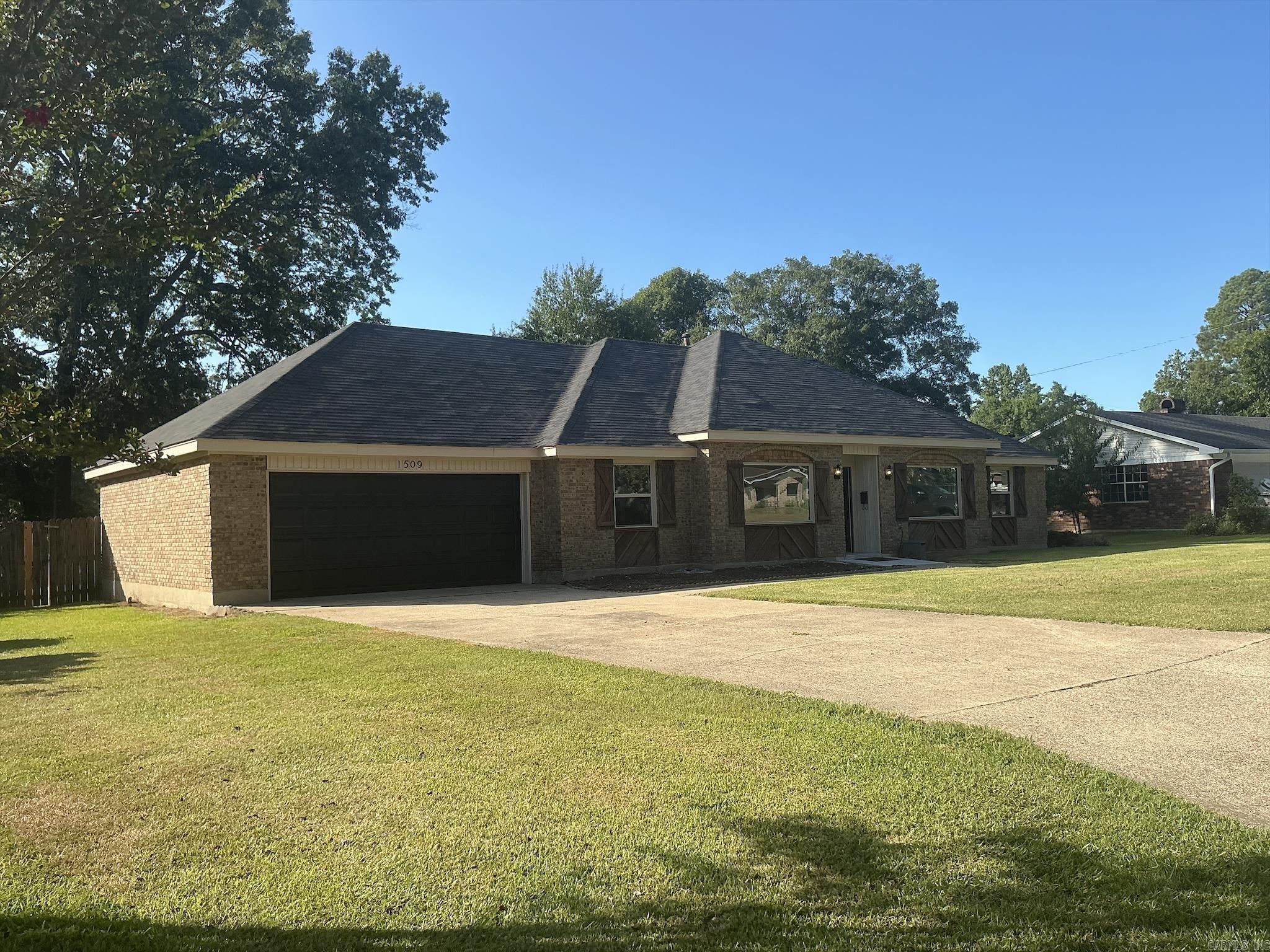 1509 Elm Property Photo 10