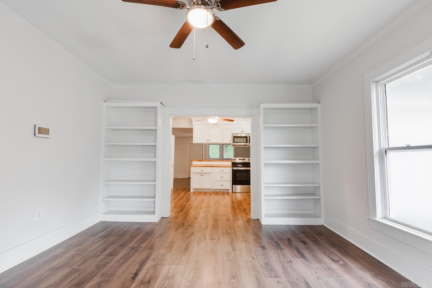 106 E Georgia Street Property Photo 6