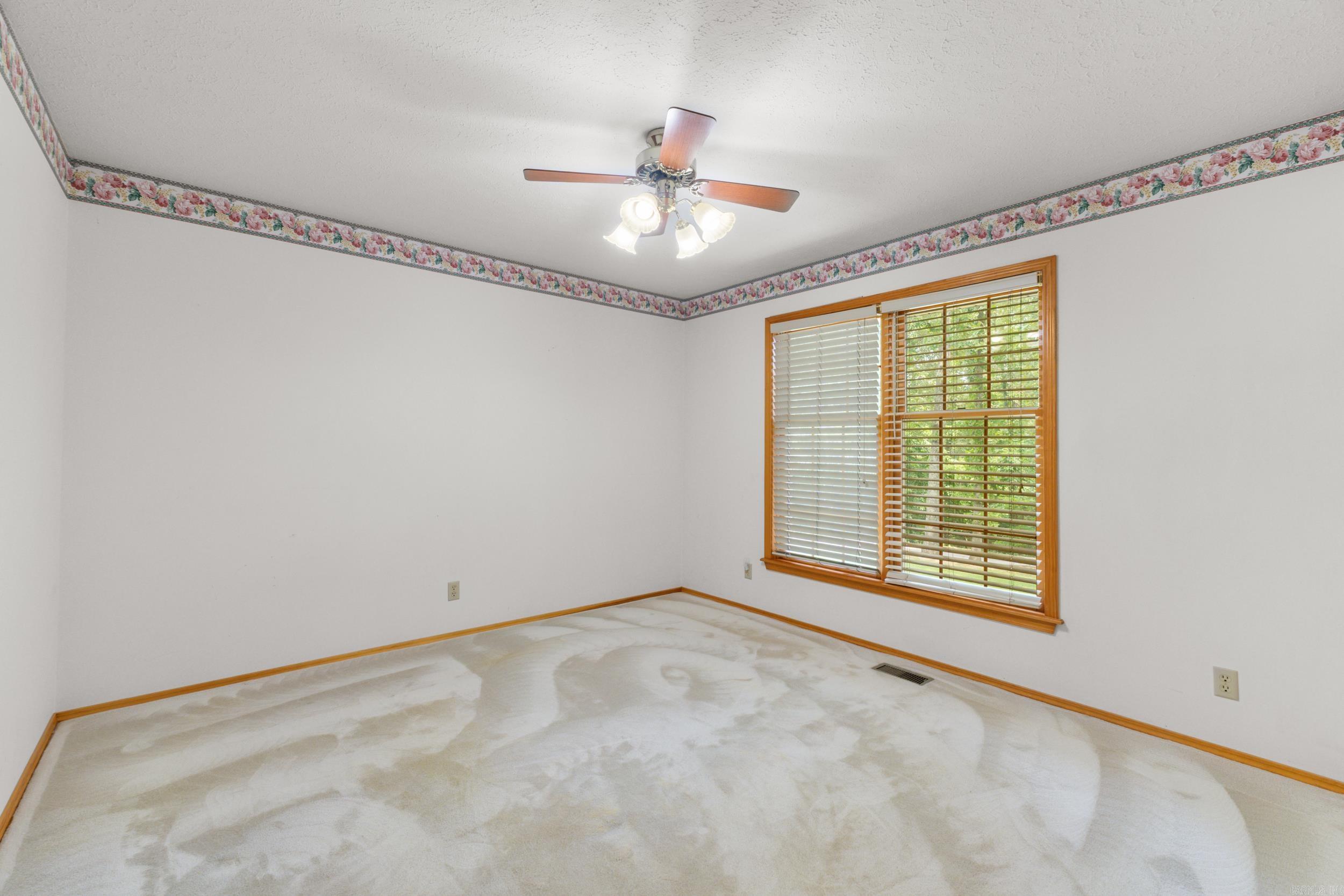 198 Rock Creek Drive Property Photo 26