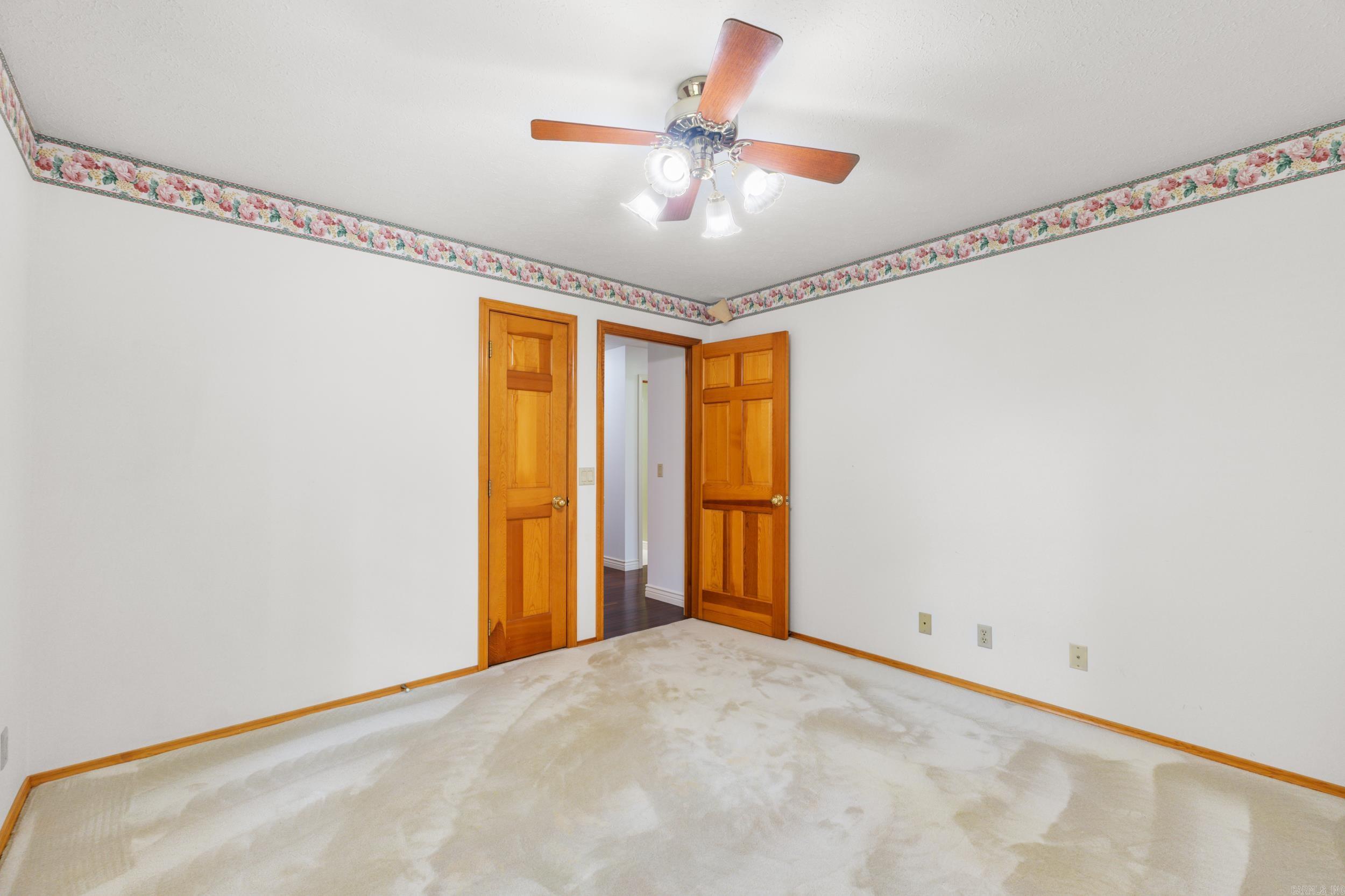 198 Rock Creek Drive Property Photo 27