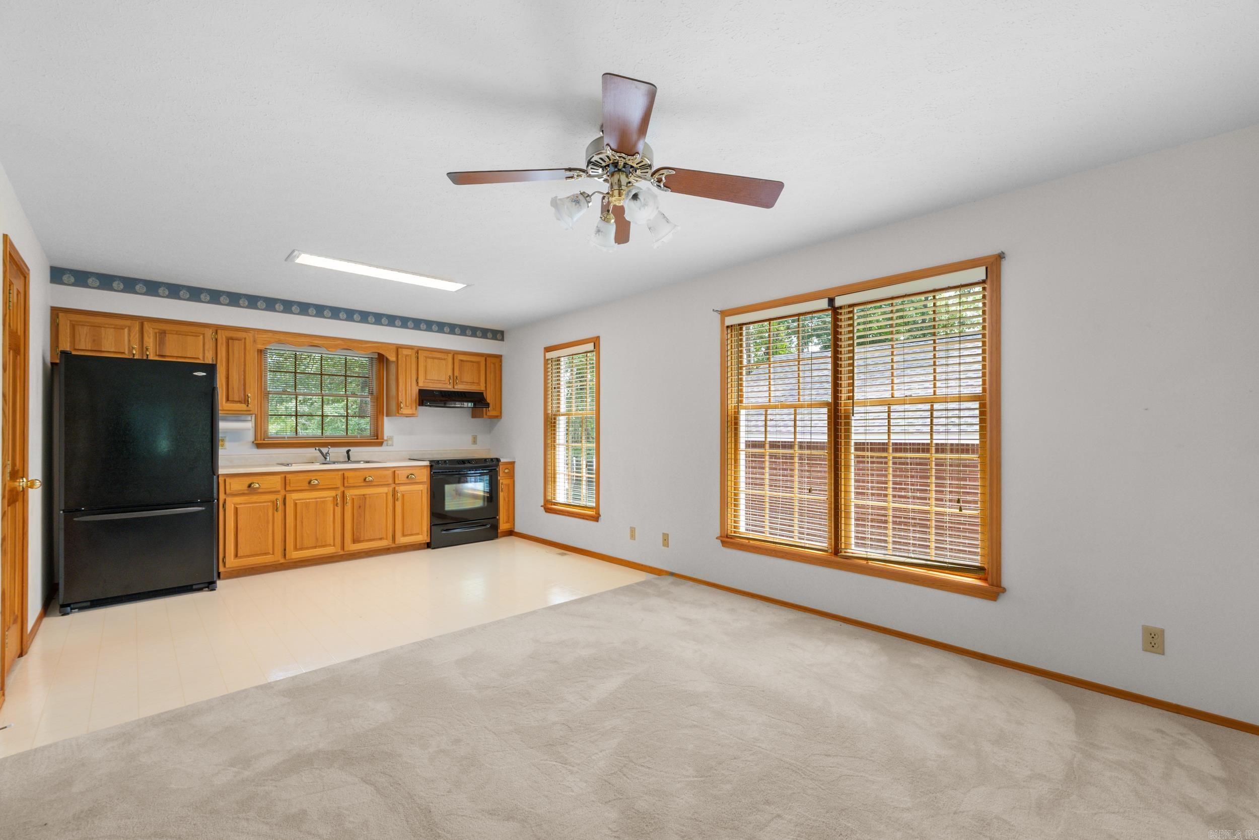 198 Rock Creek Drive Property Photo 33