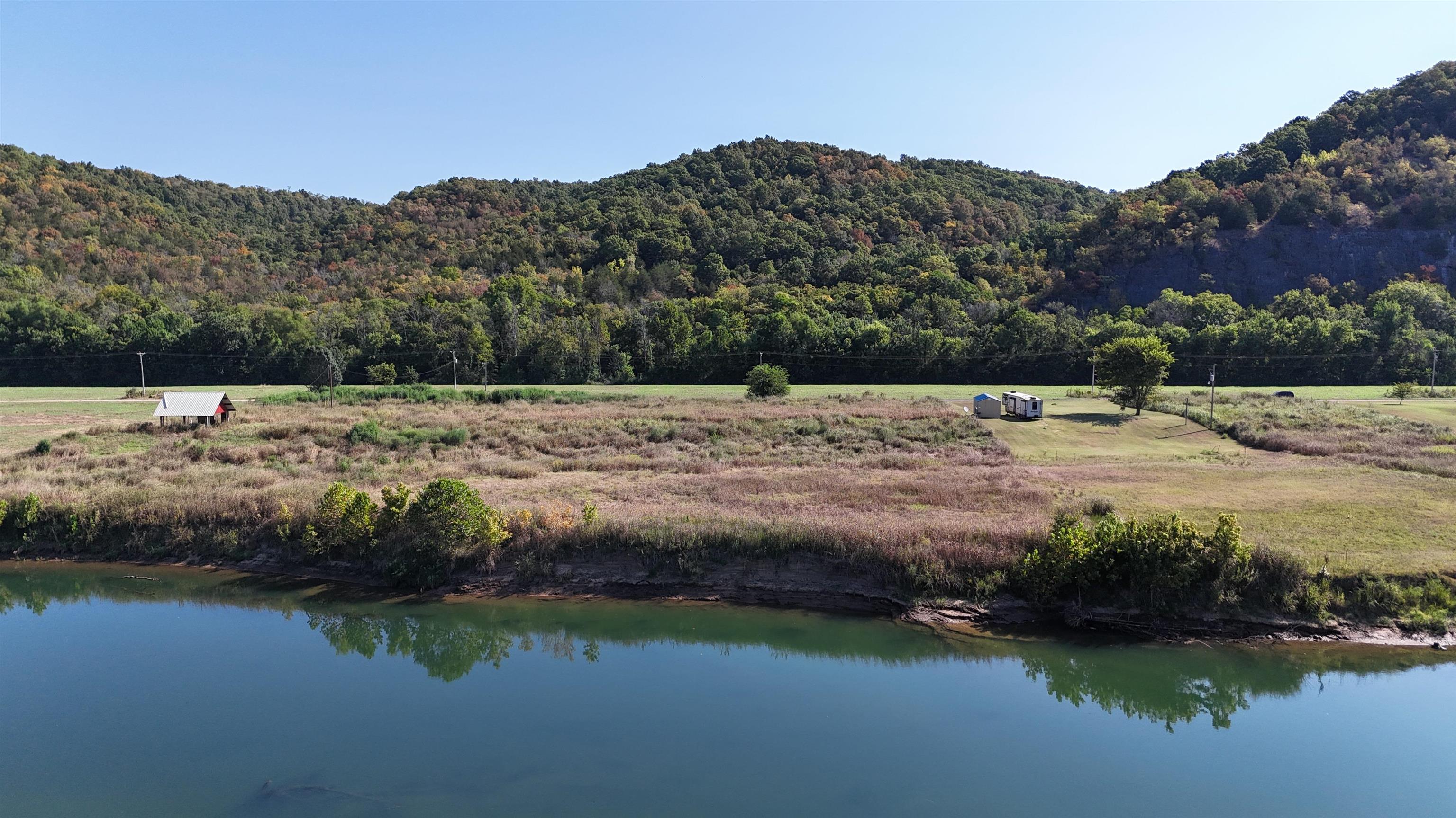 000 White River Run Property Photo 3