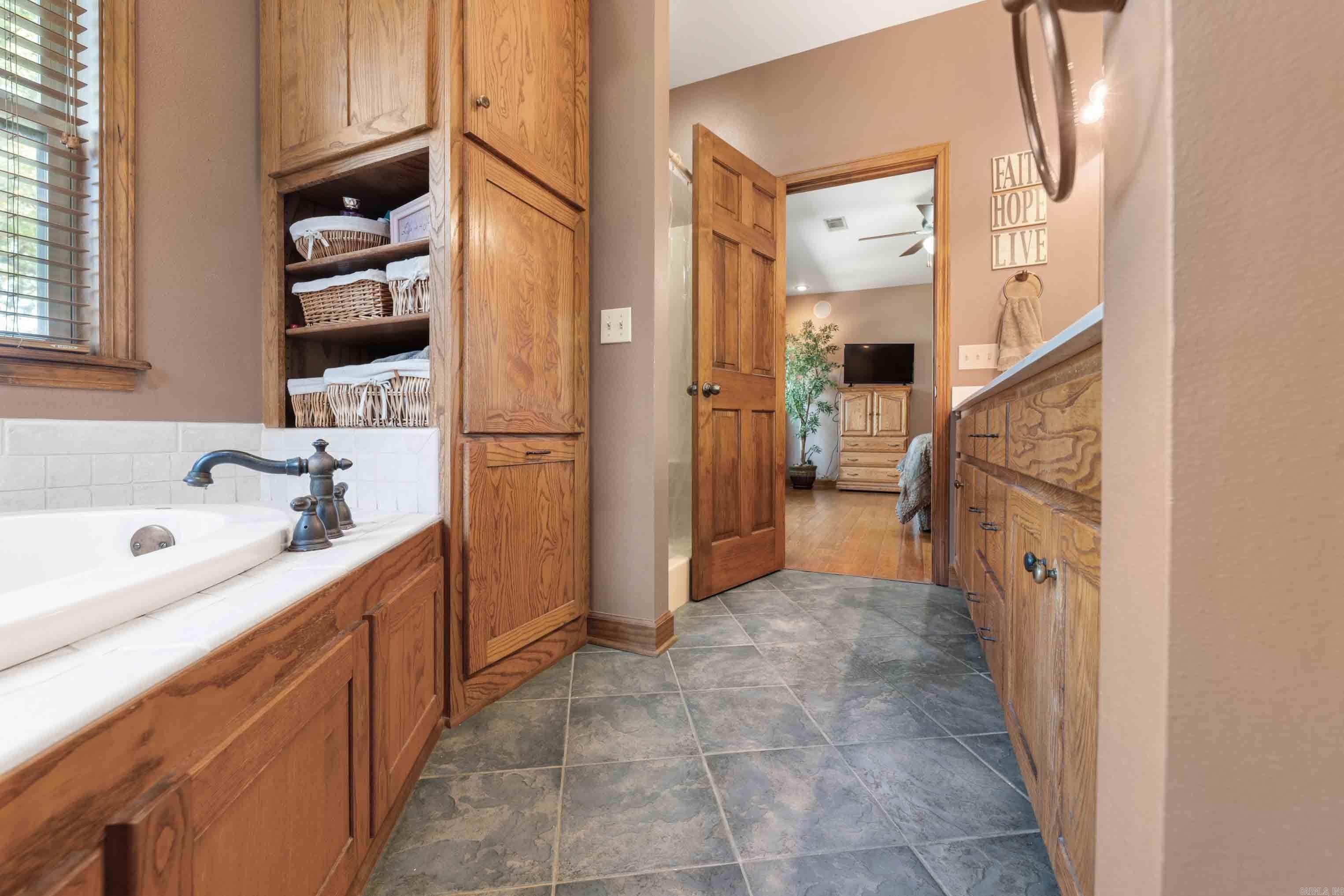 817 Stacy Springs Property Photo 18