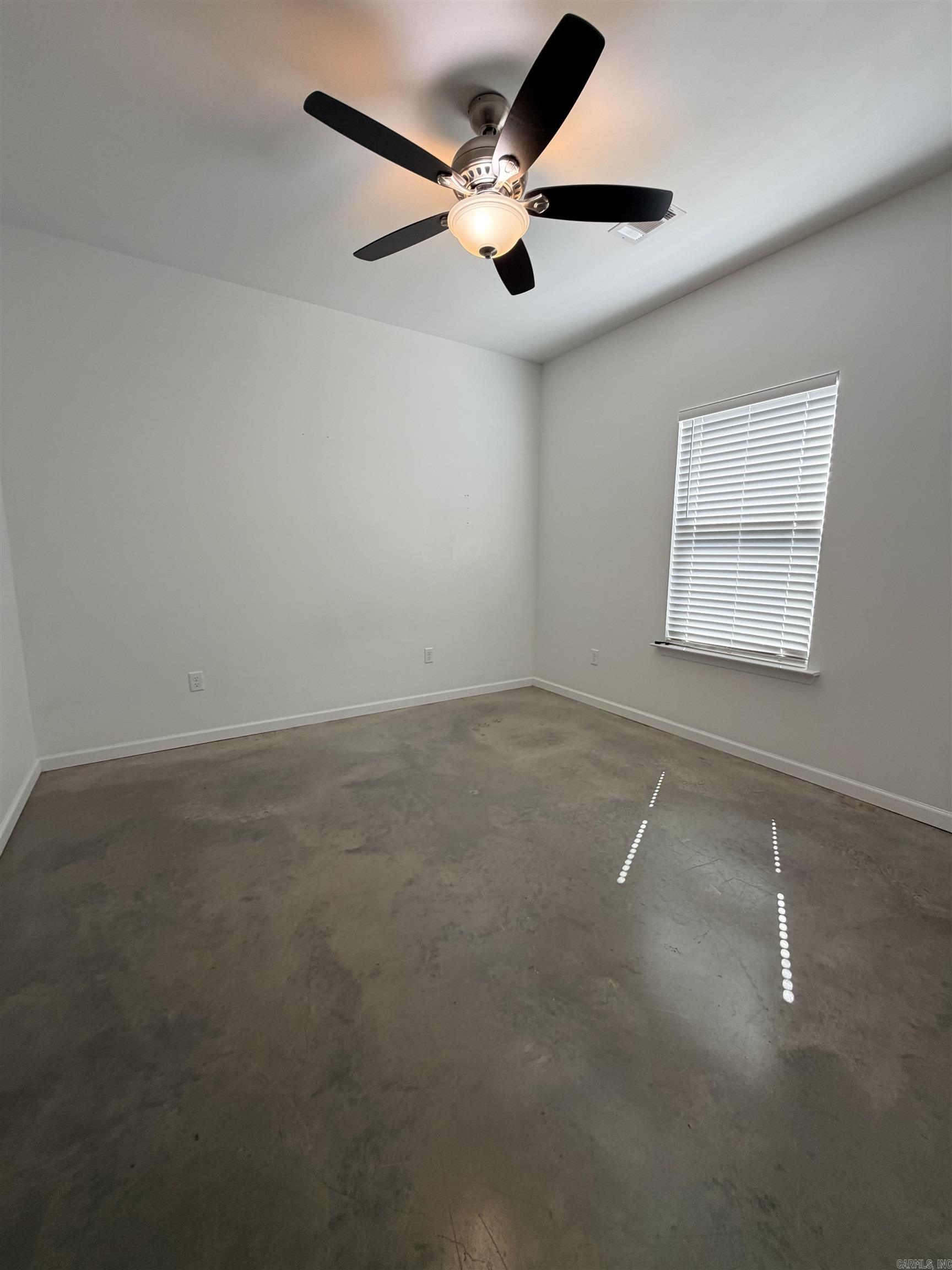 322 E Maple Street Property Photo 17