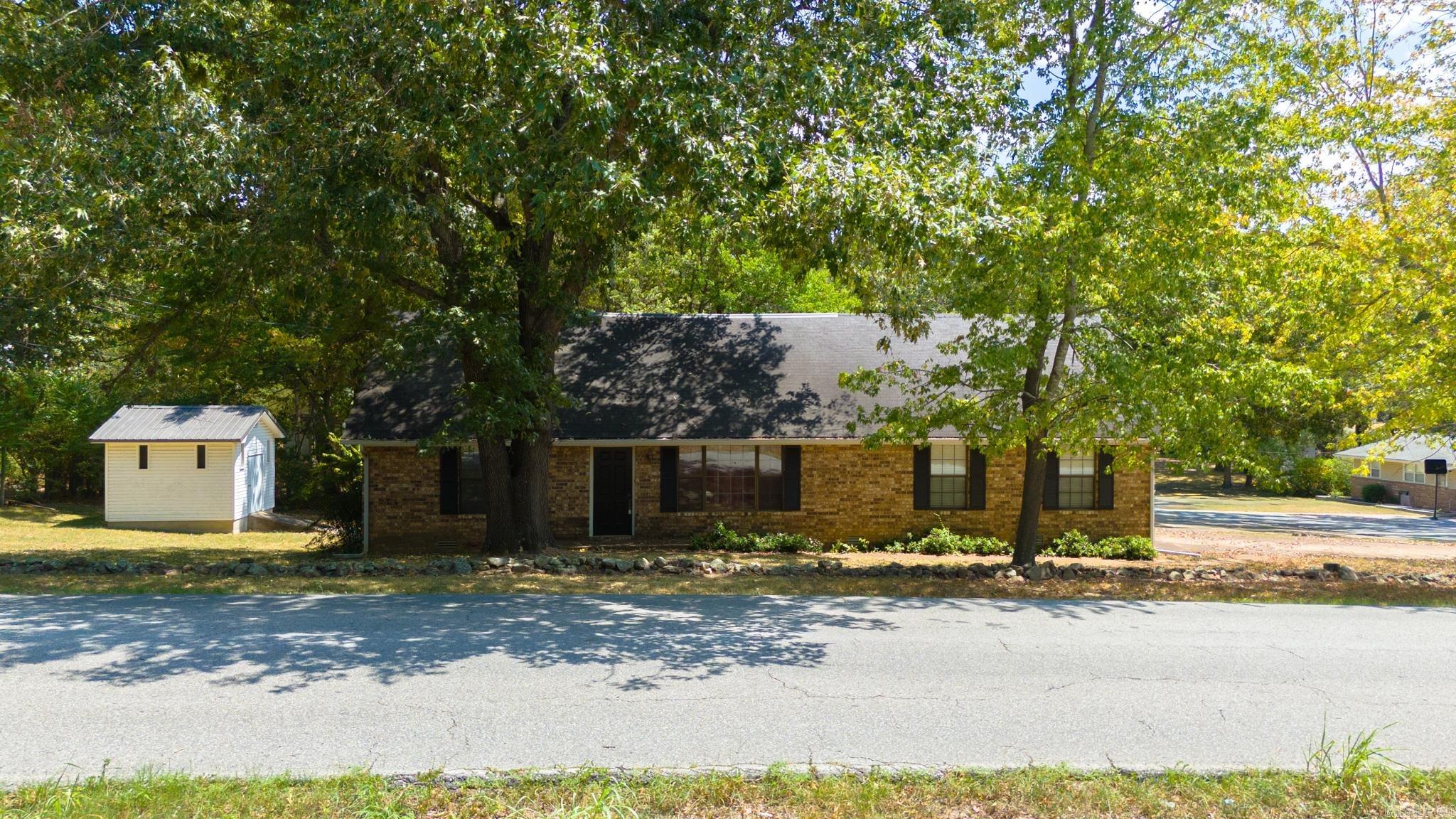 3015 Debra Property Photo 1