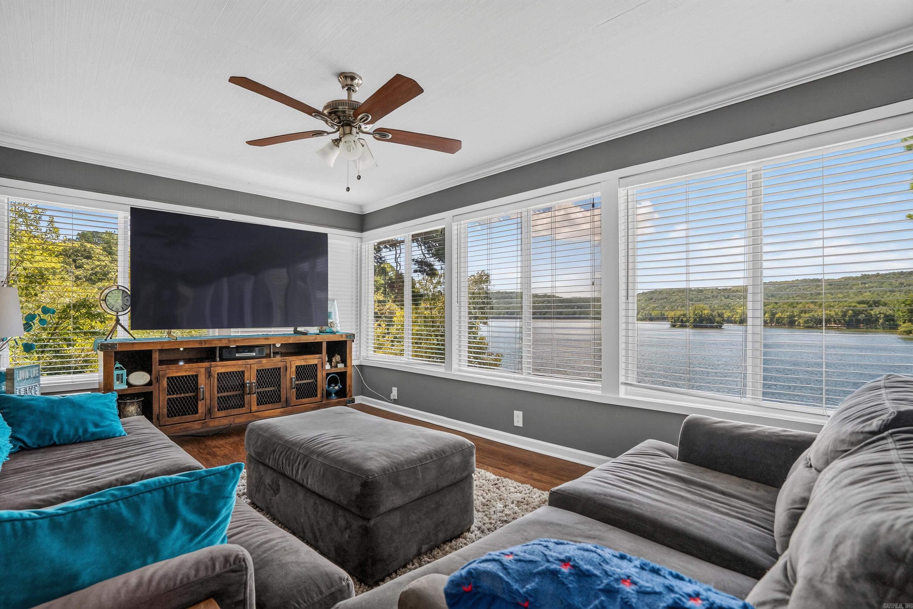391 Catherine Cove Loop Property Photo 12