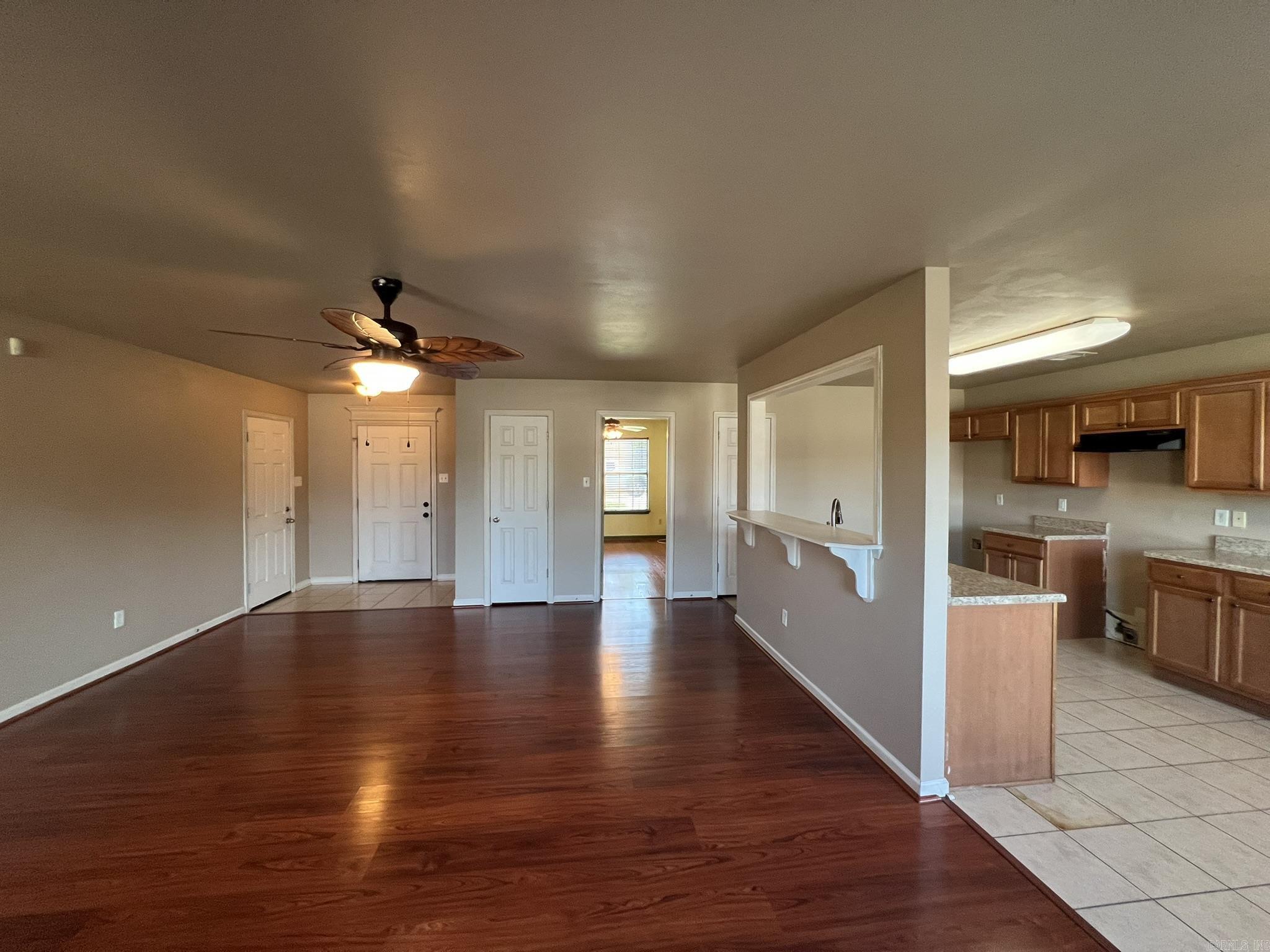 15361 Oak Glen Drive Property Photo 7