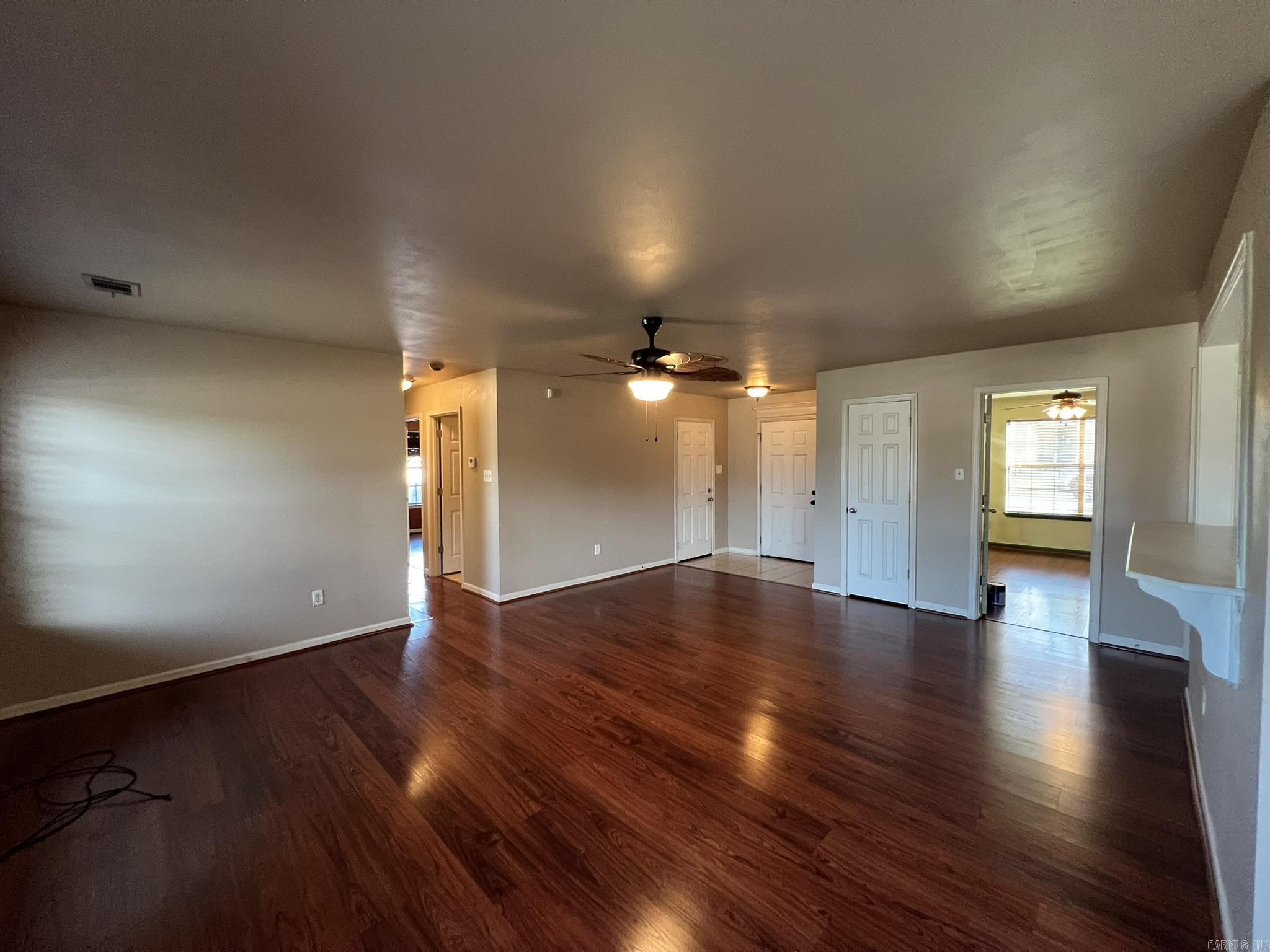 15361 Oak Glen Drive Property Photo 8