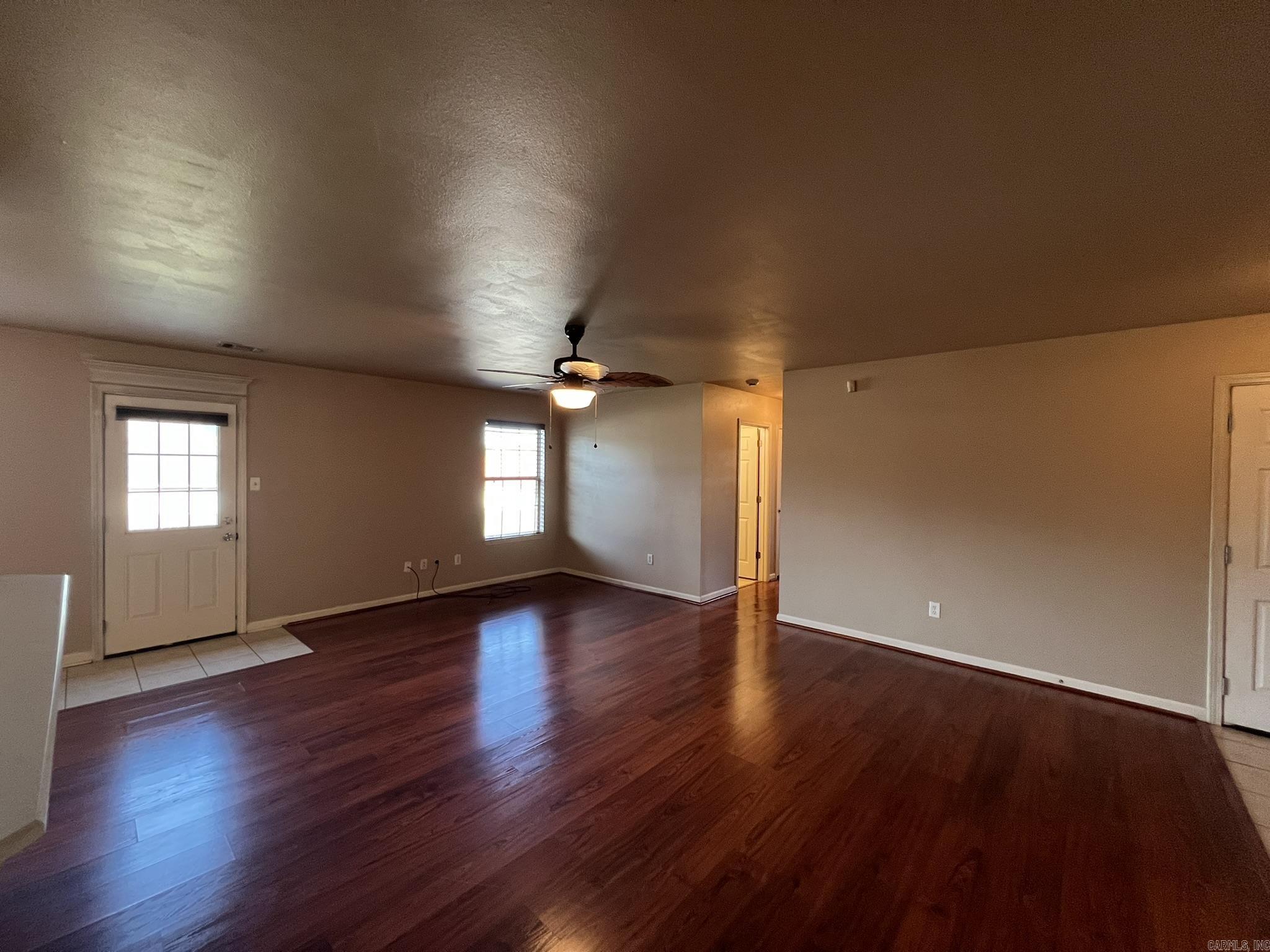 15361 Oak Glen Drive Property Photo 9