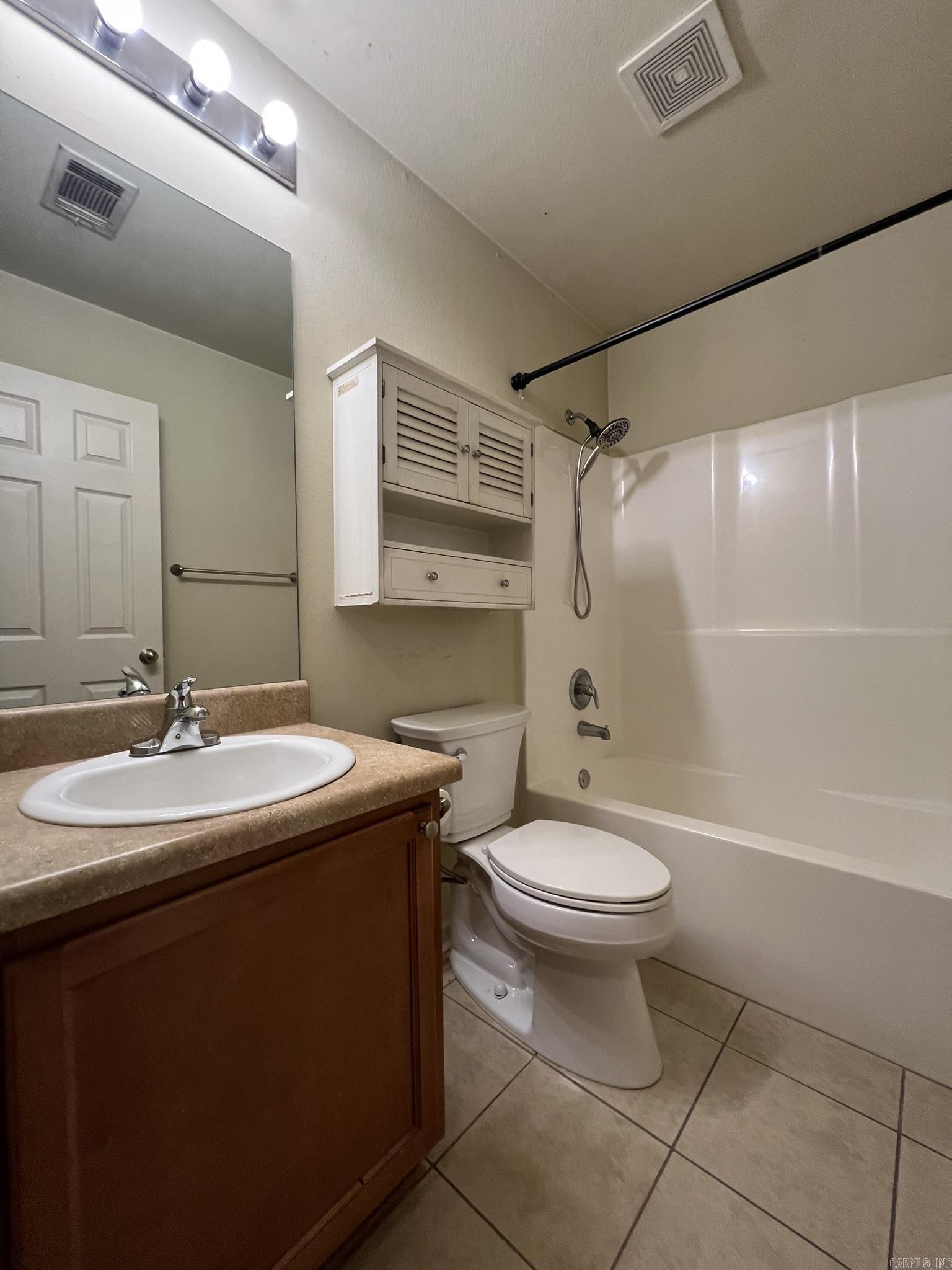 15361 Oak Glen Drive Property Photo 15