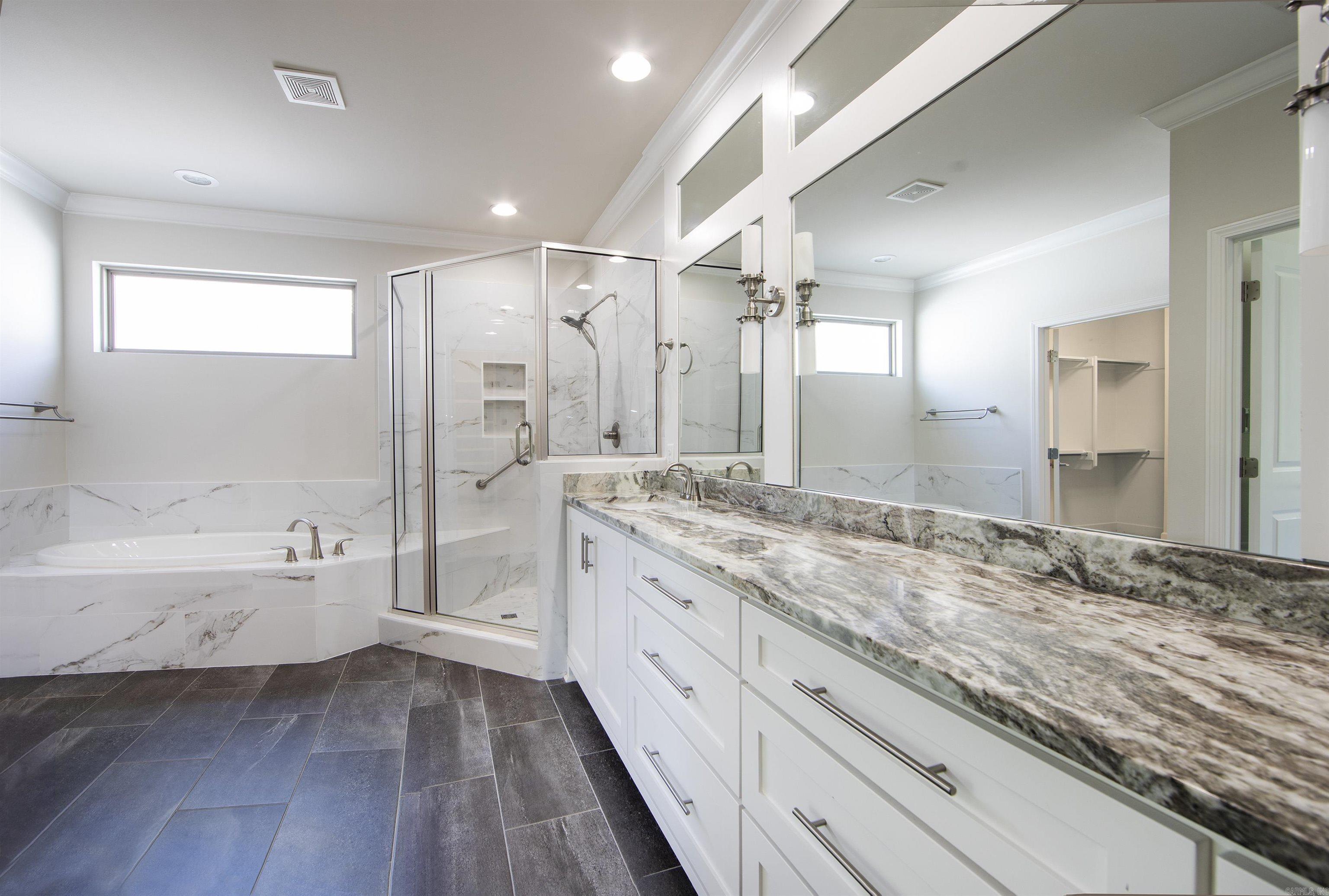 5 Saffron Circle Property Photo 7