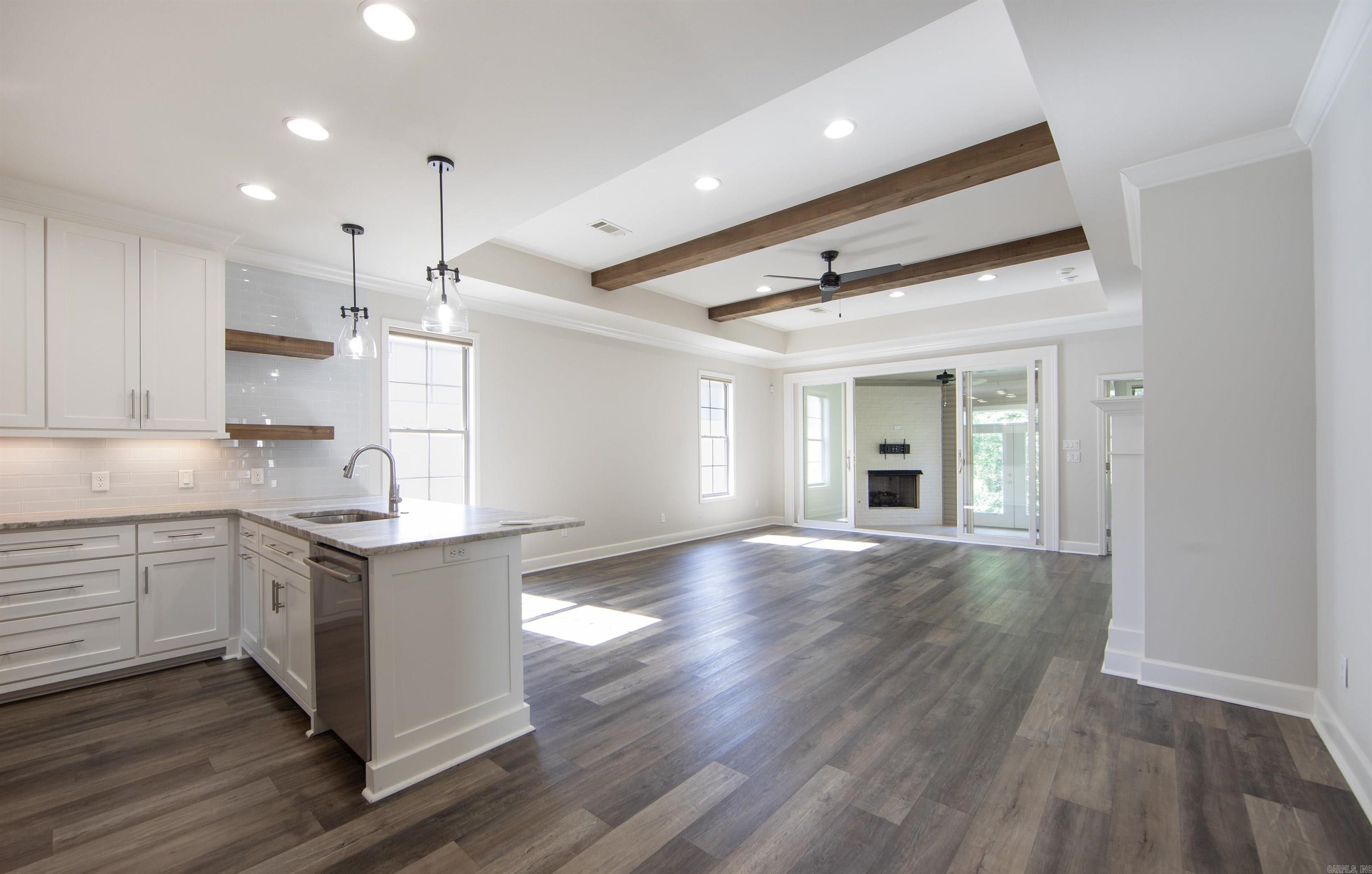 5 Saffron Circle Property Photo 12