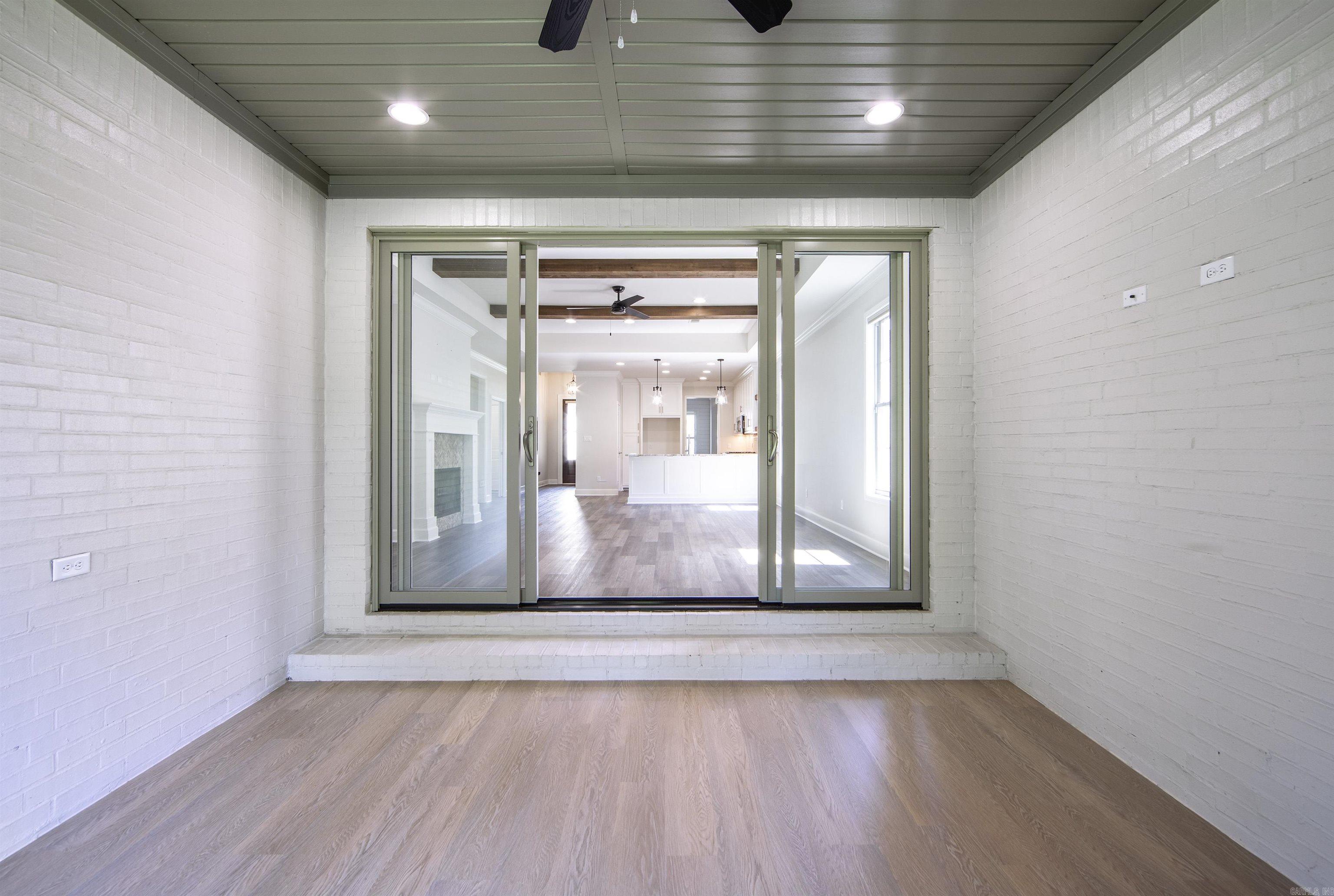 5 Saffron Circle Property Photo 17