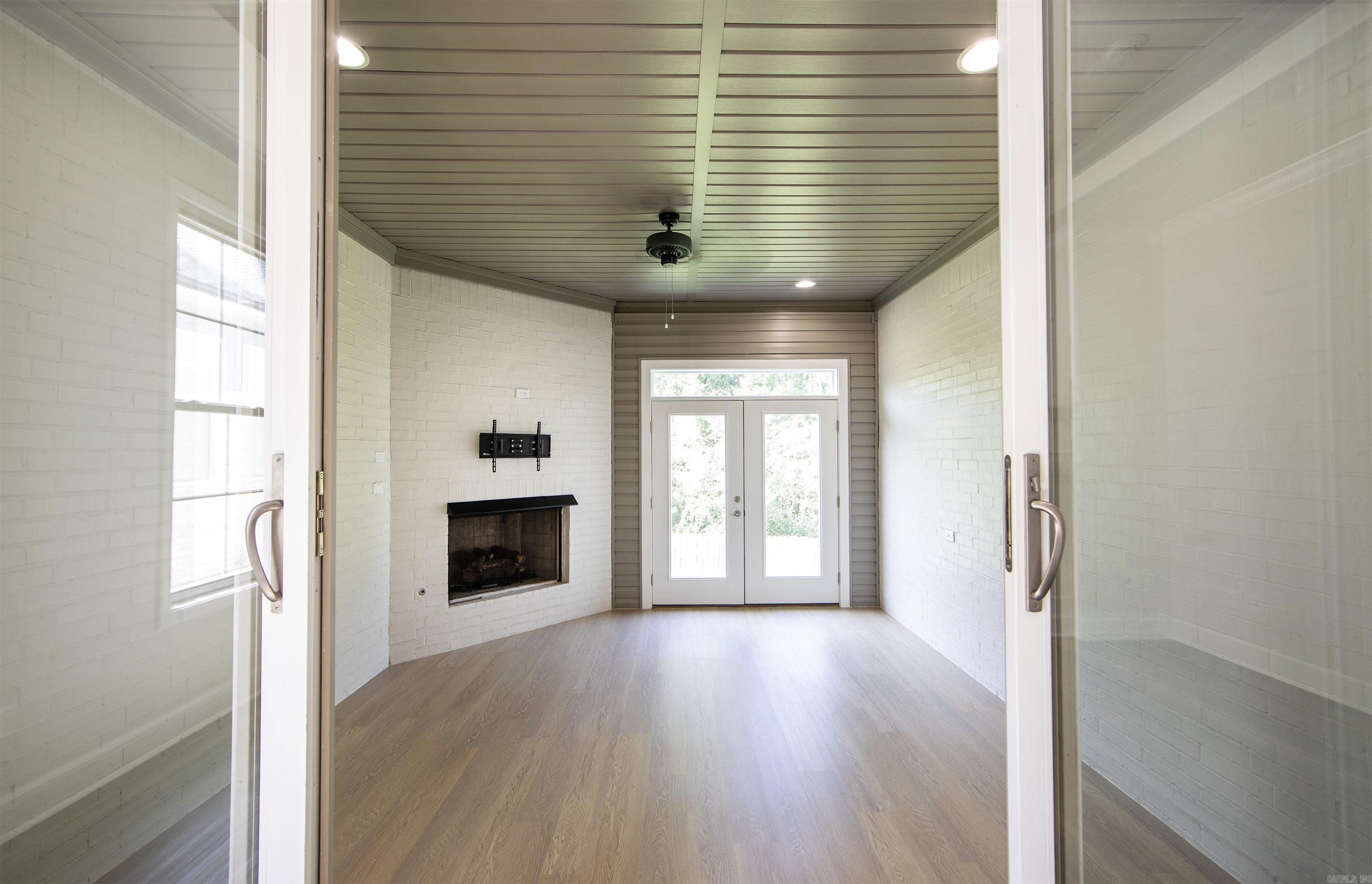 5 Saffron Circle Property Photo 18