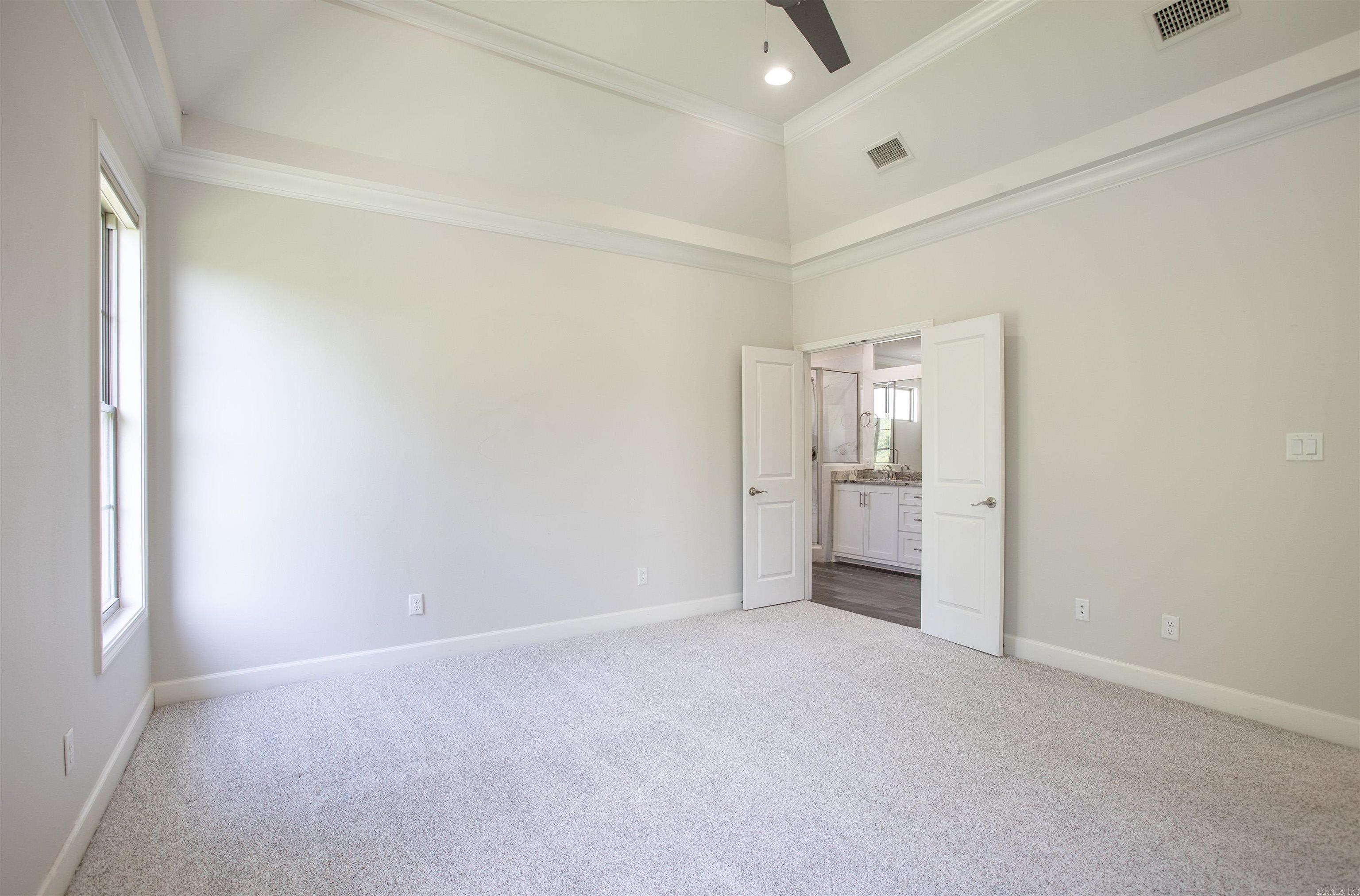 5 Saffron Circle Property Photo 19