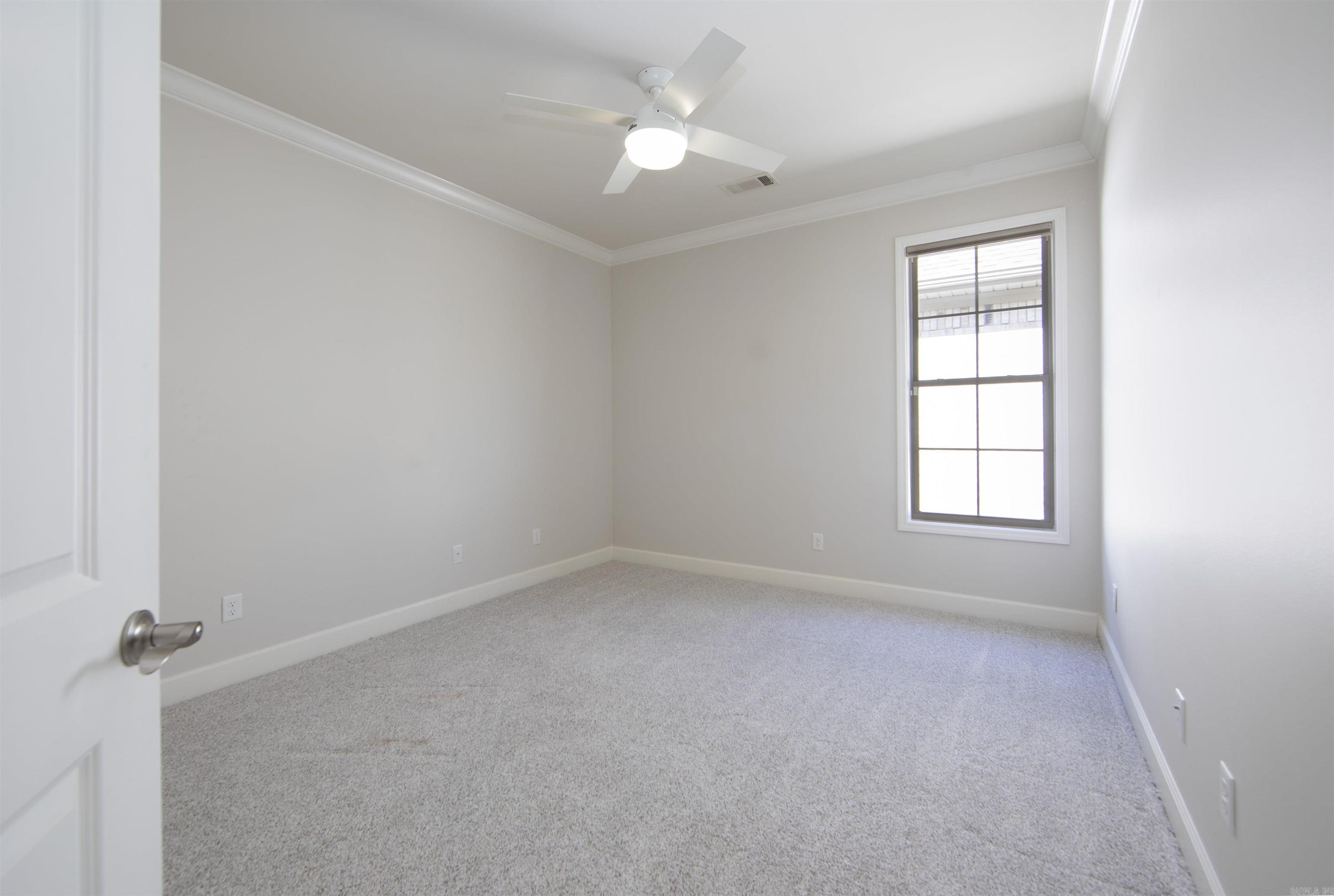 5 Saffron Circle Property Photo 29