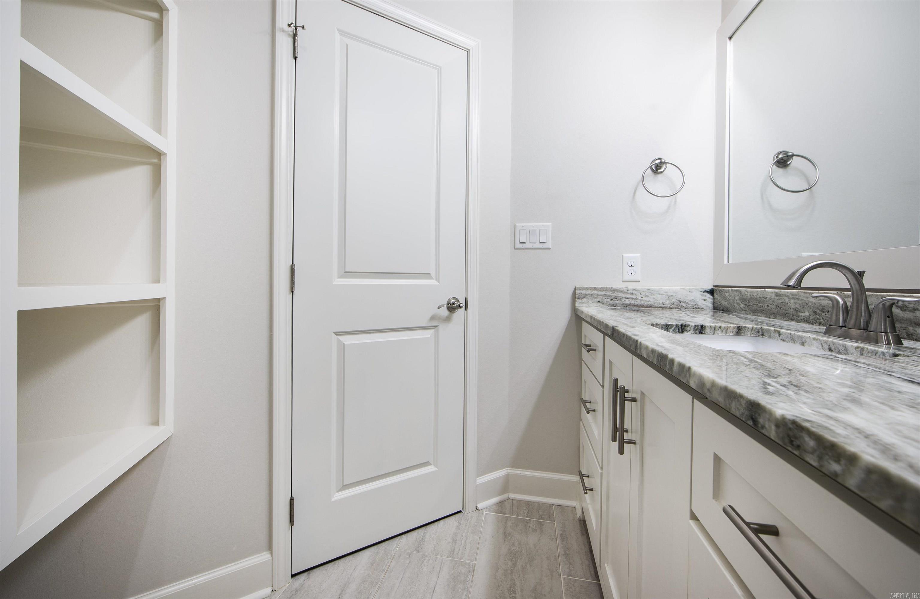 5 Saffron Circle Property Photo 33