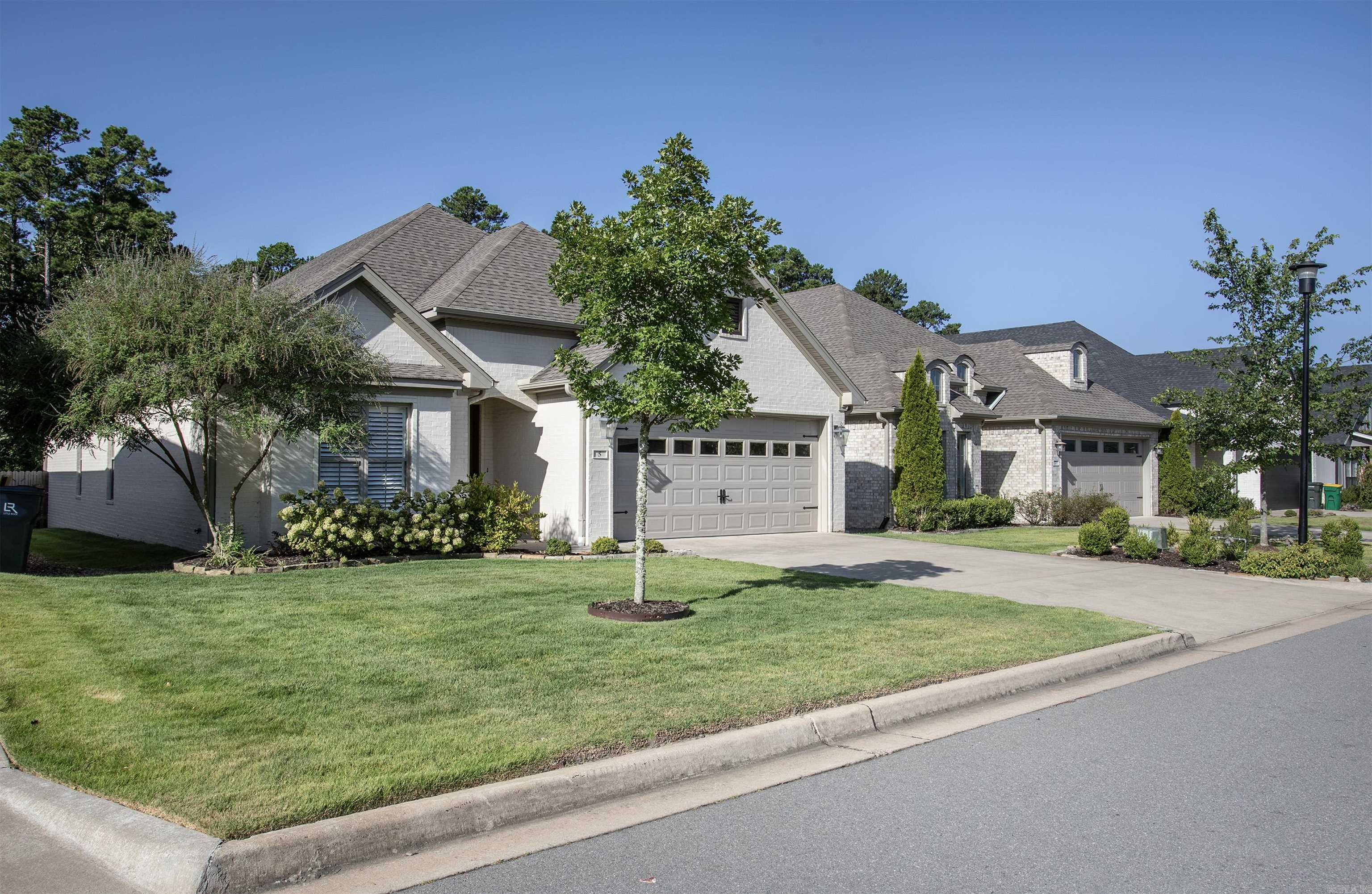 5 Saffron Circle Property Photo 39