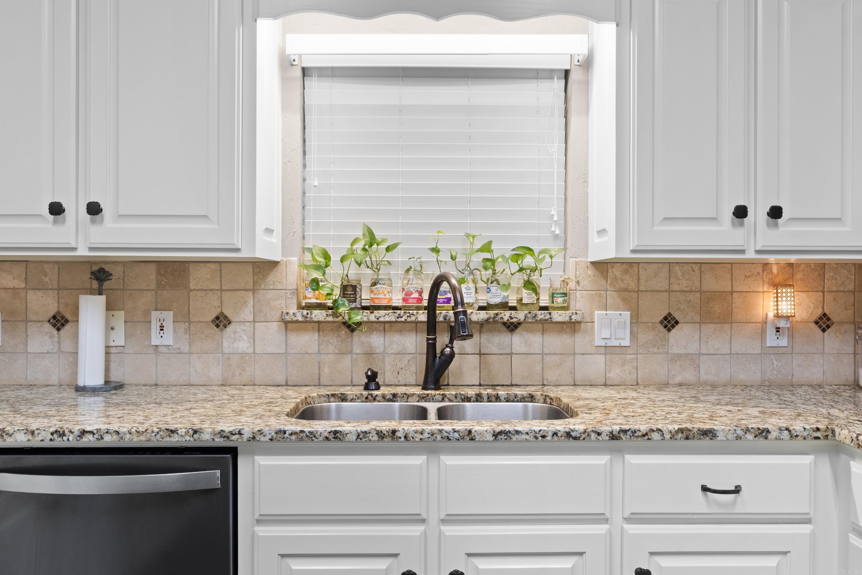 1515 John Ed Property Photo 10