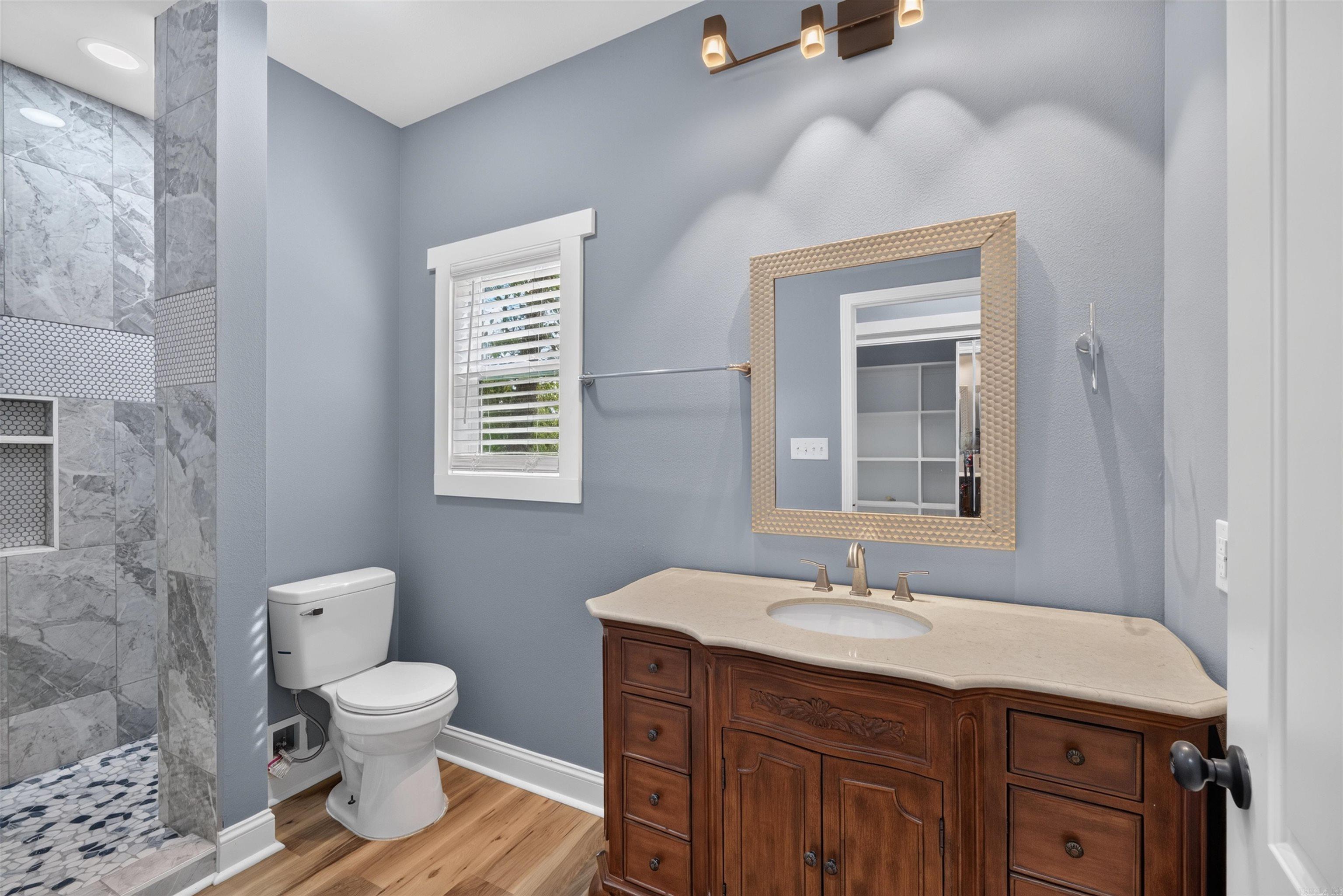 919 Richard Street Property Photo 15