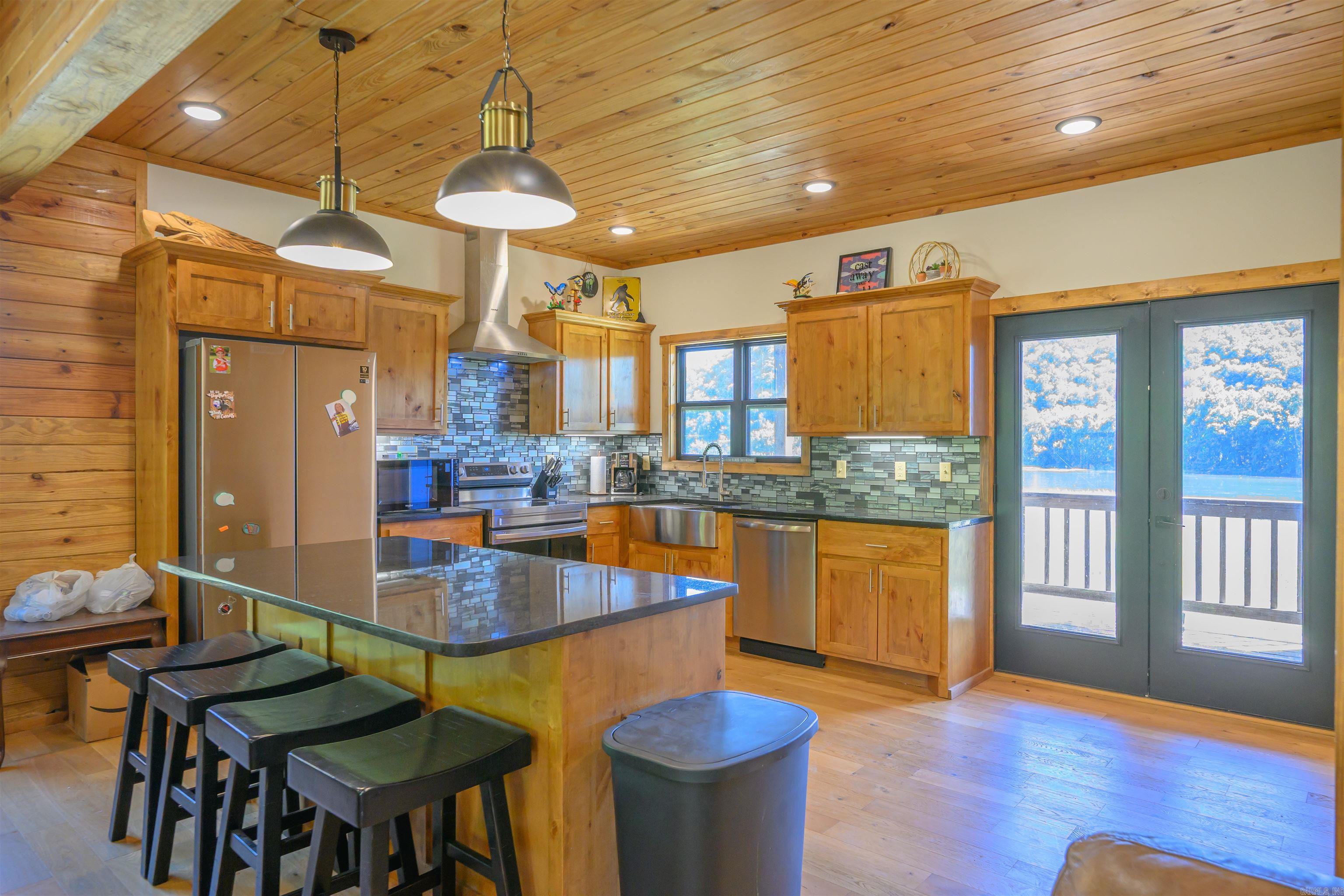 3780 River Road Property Photo 17