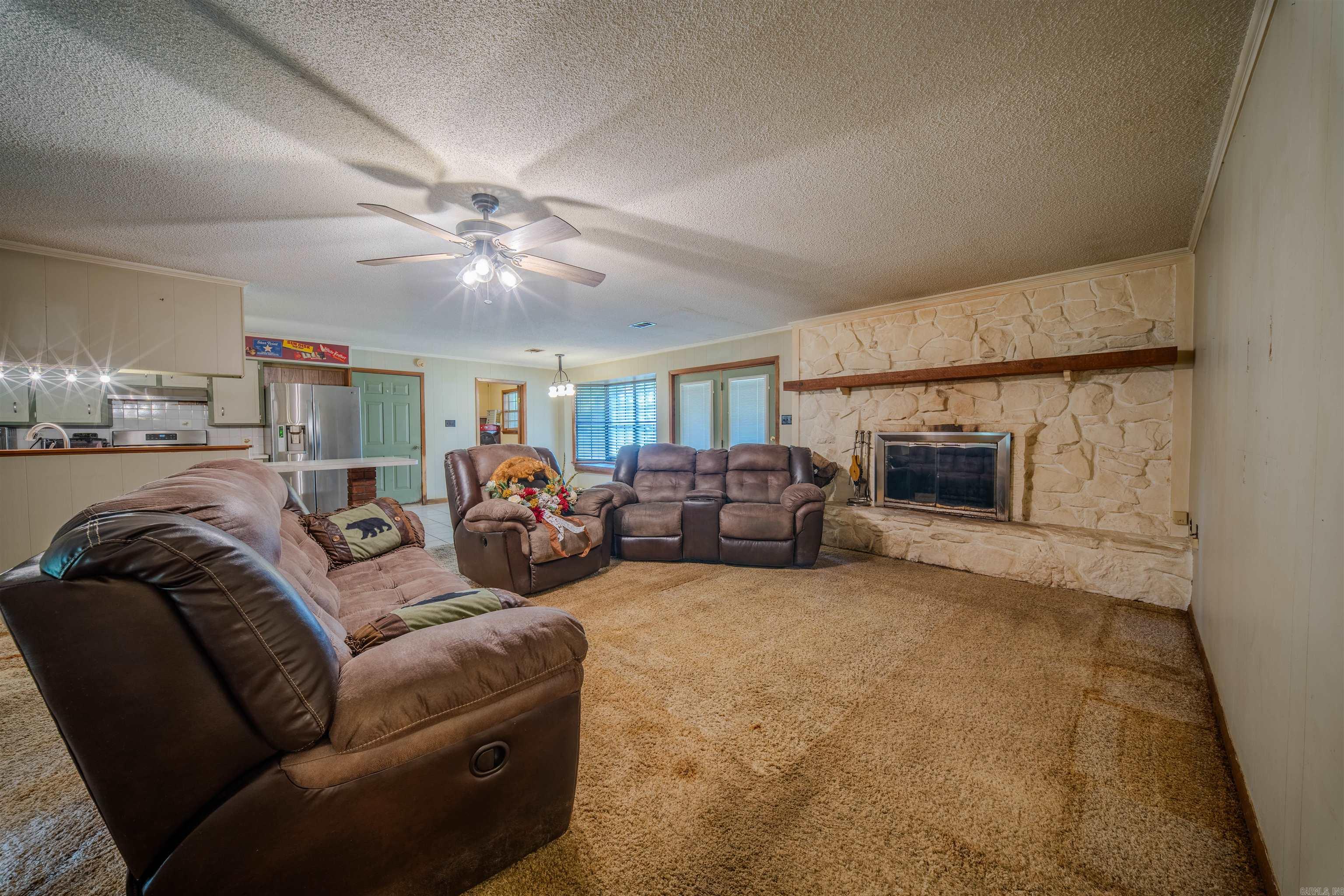 990 Lakewood Property Photo 5
