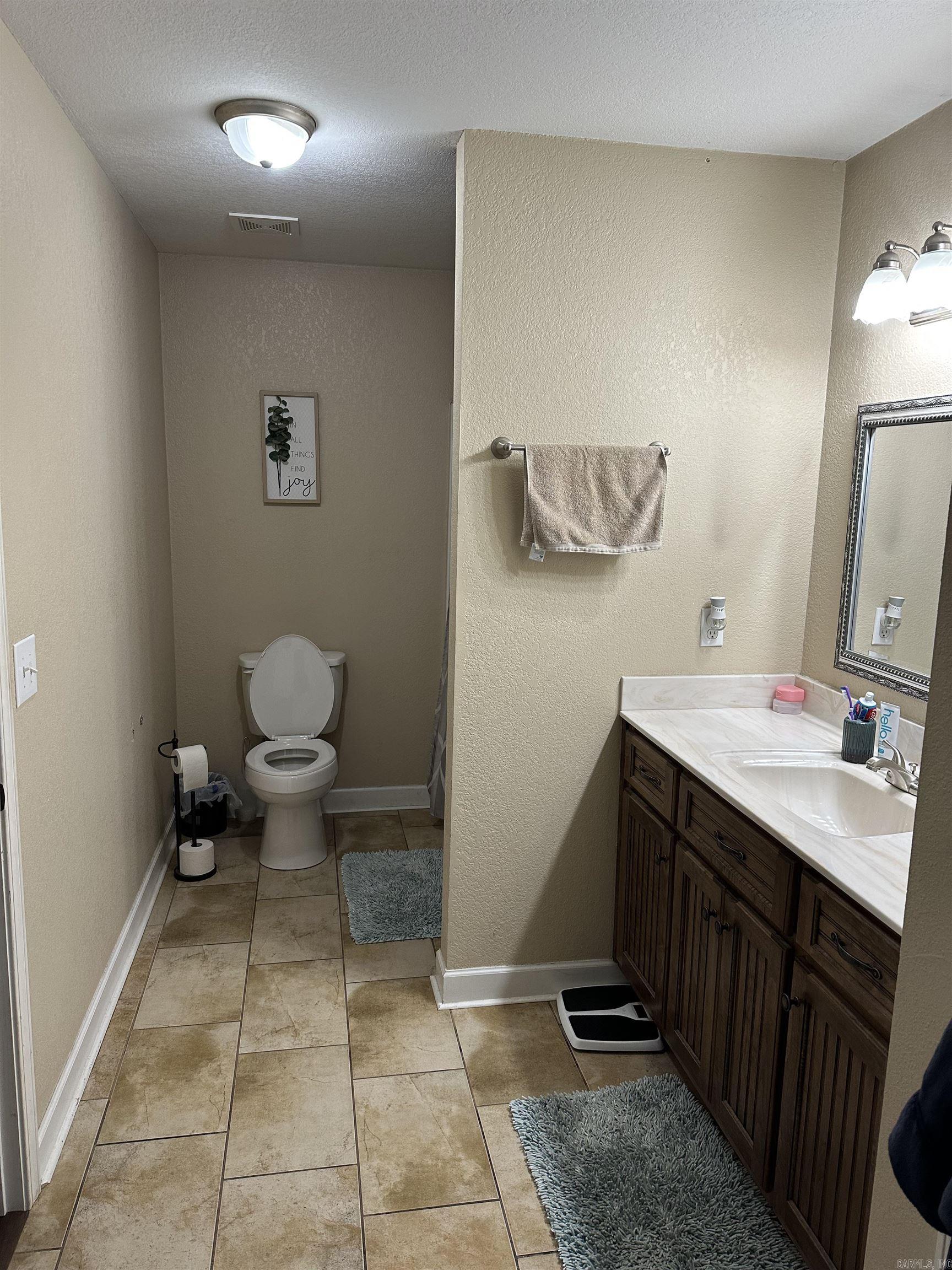 511 S Reeves St Property Photo 5