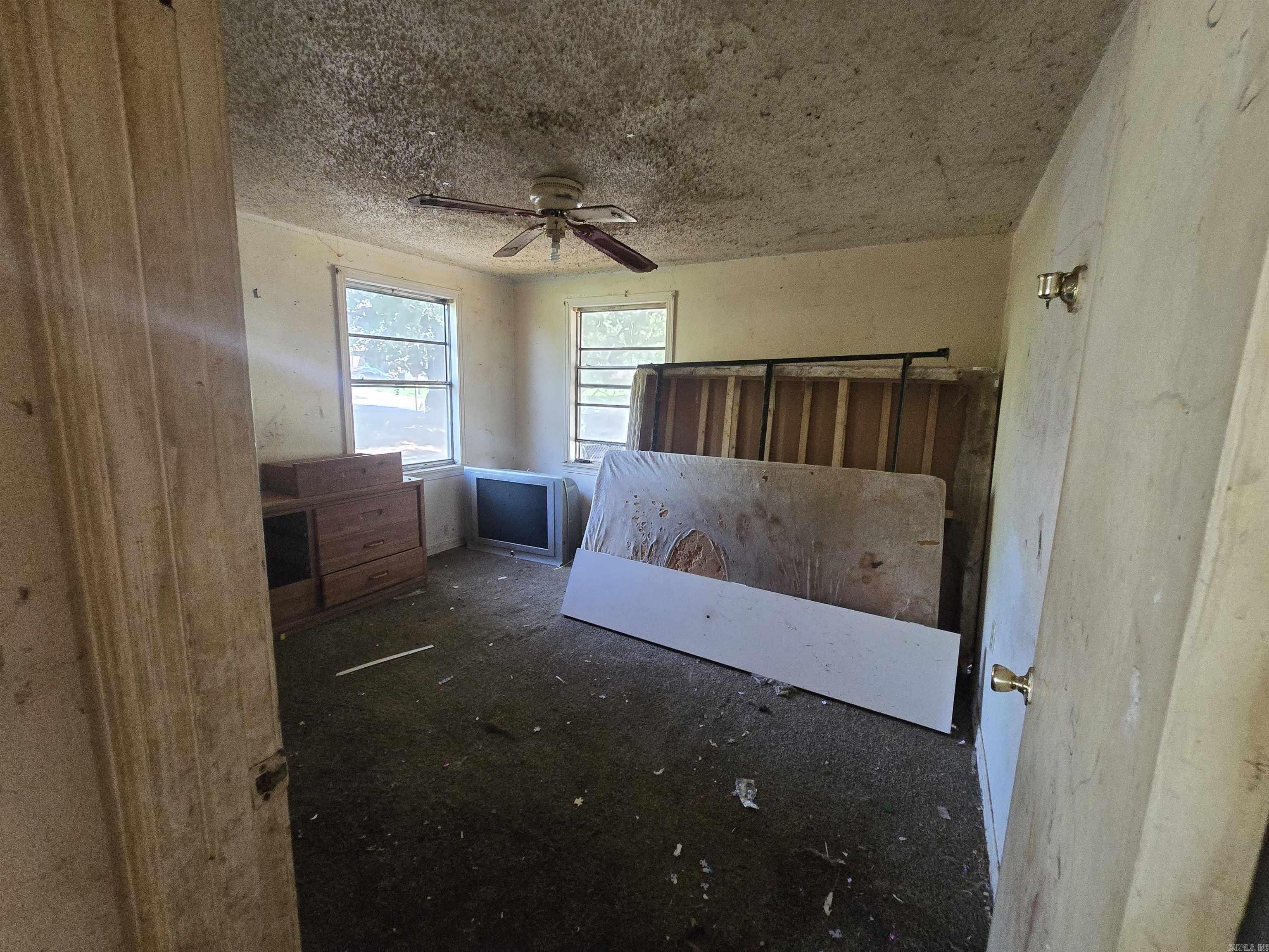 904 W 14th Street Property Photo 6