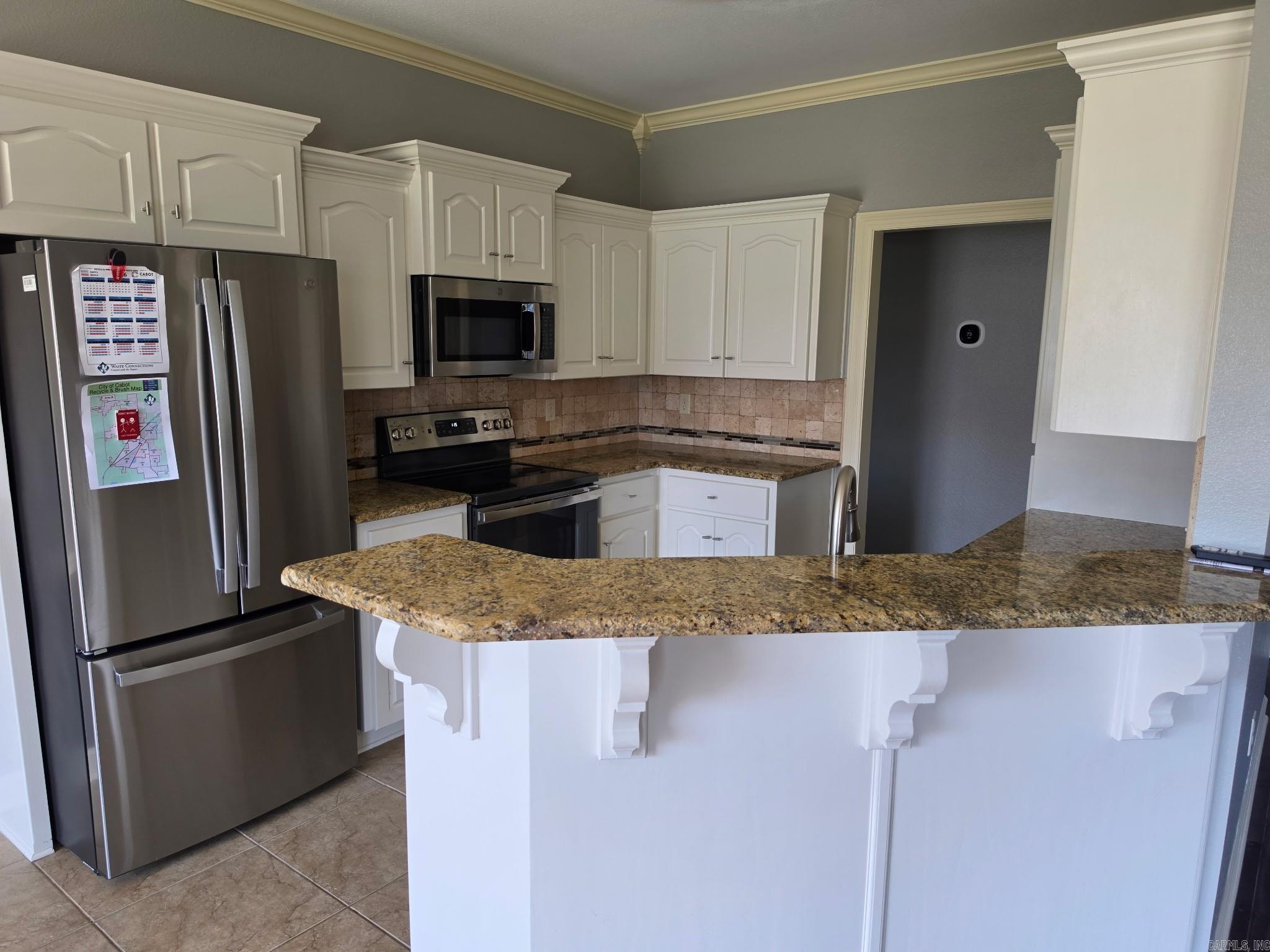 2418 Lancashire Lane Property Photo 3