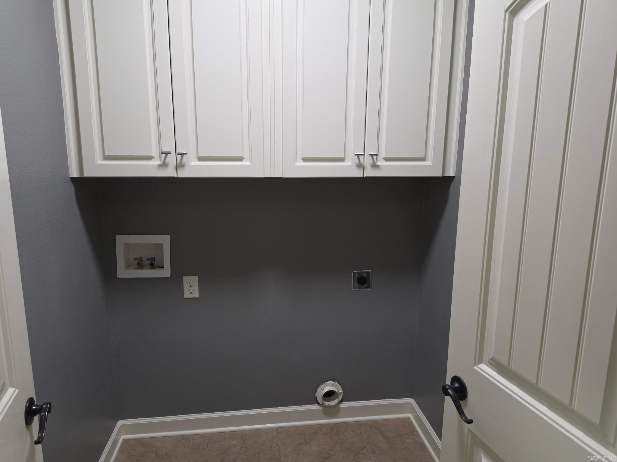 2418 Lancashire Lane Property Photo 11