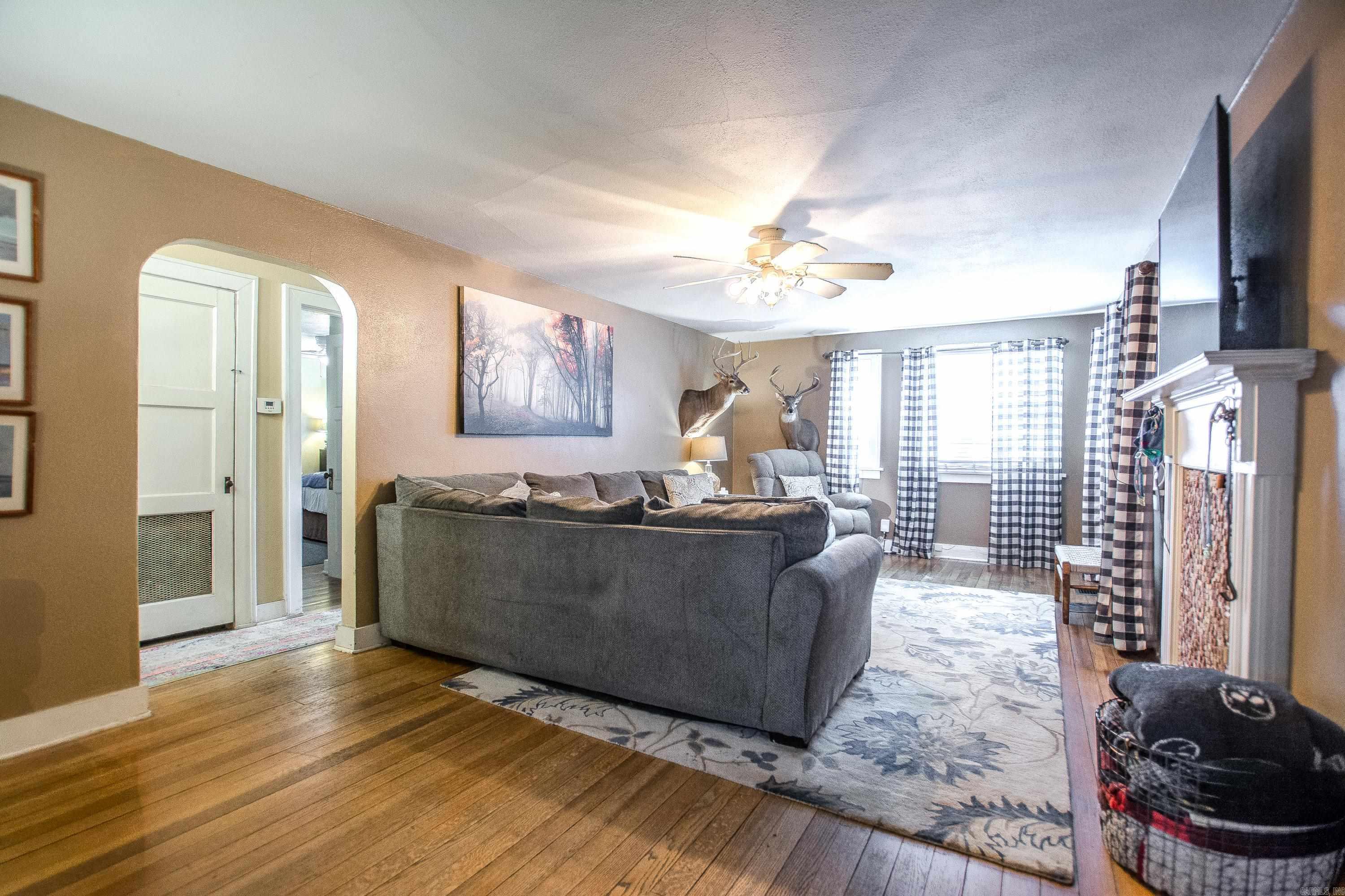 217 East E Ave Property Photo 5