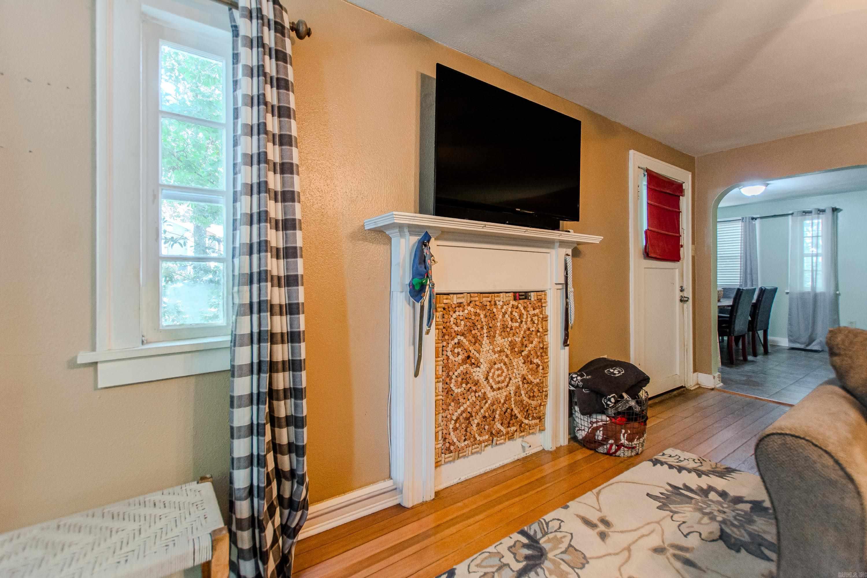 217 East E Ave Property Photo 9