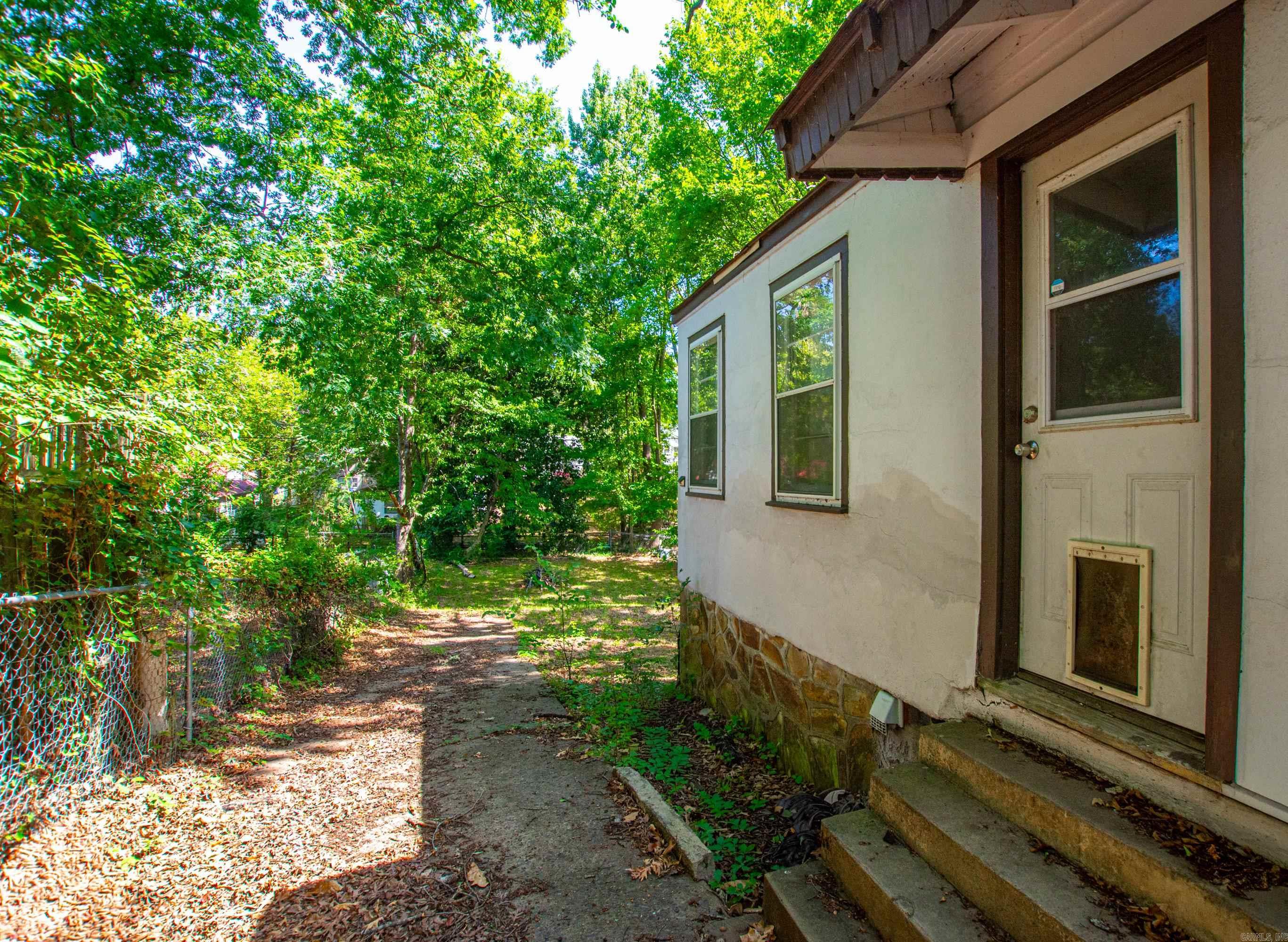 217 East E Ave Property Photo 25