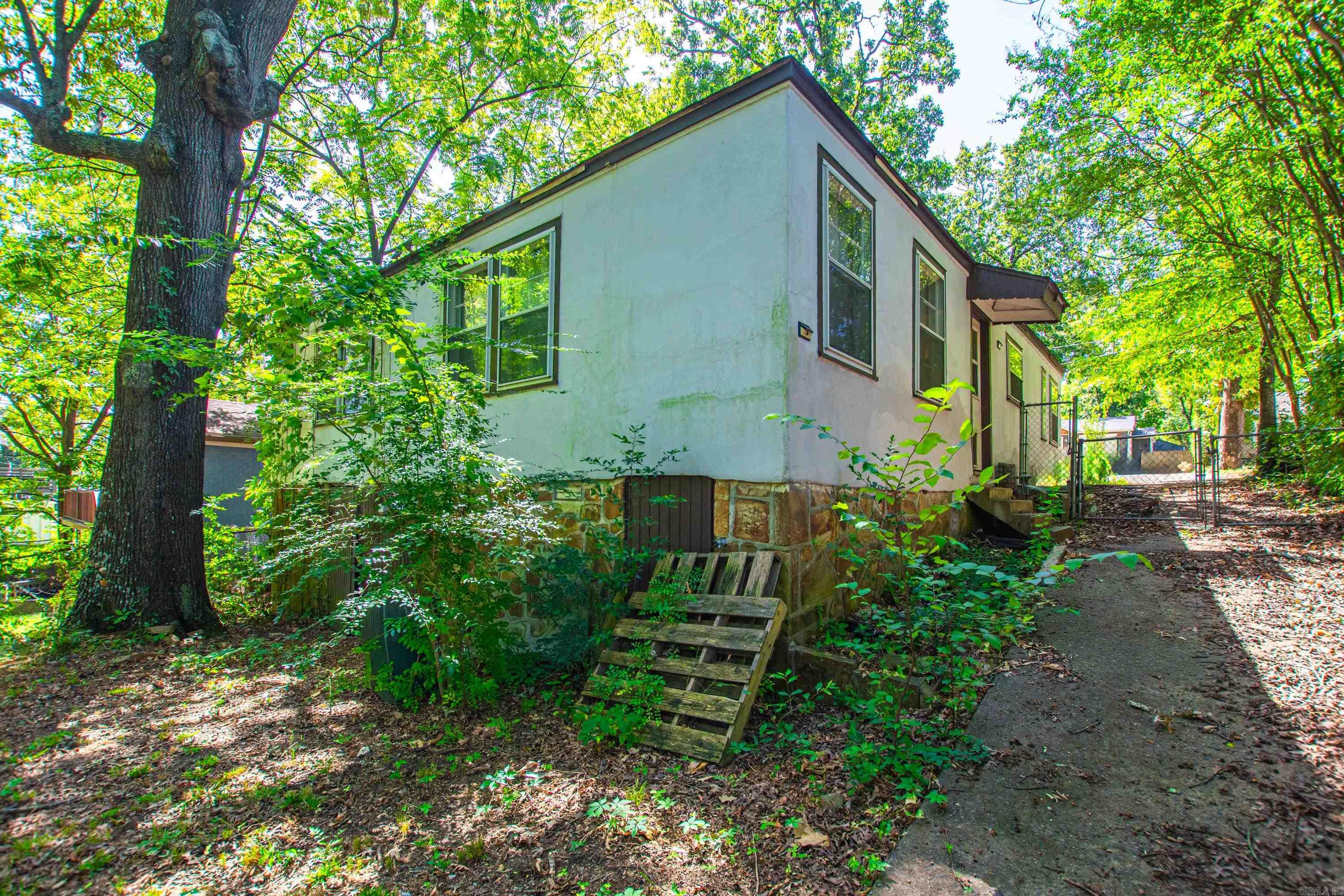 217 East E Ave Property Photo 27