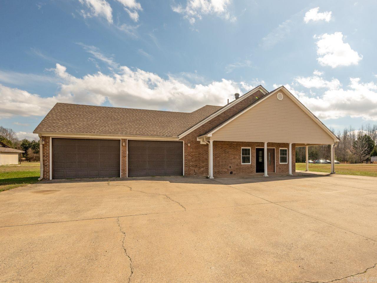 3 Conrad Cove