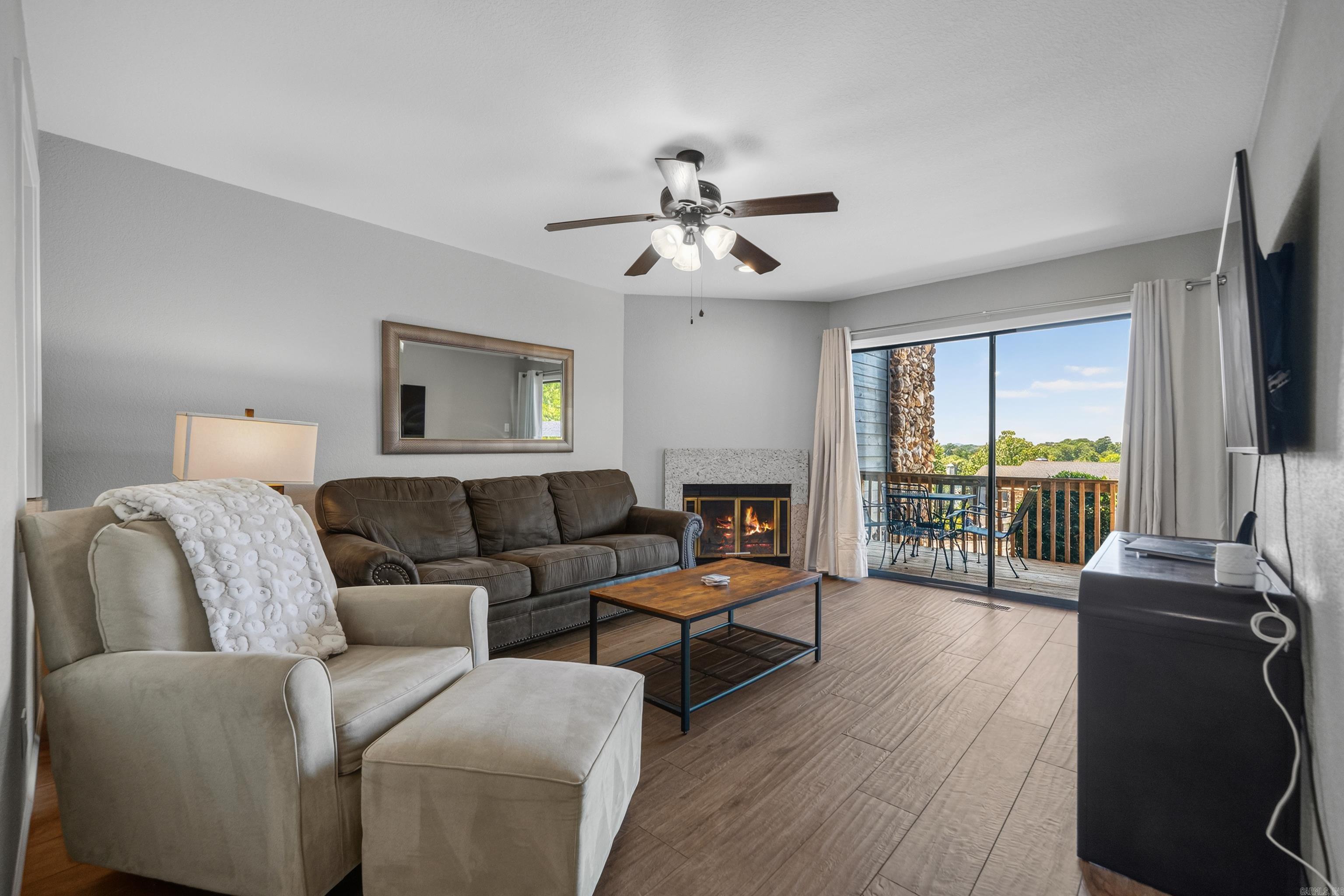 203 Stearns Point Property Photo 8