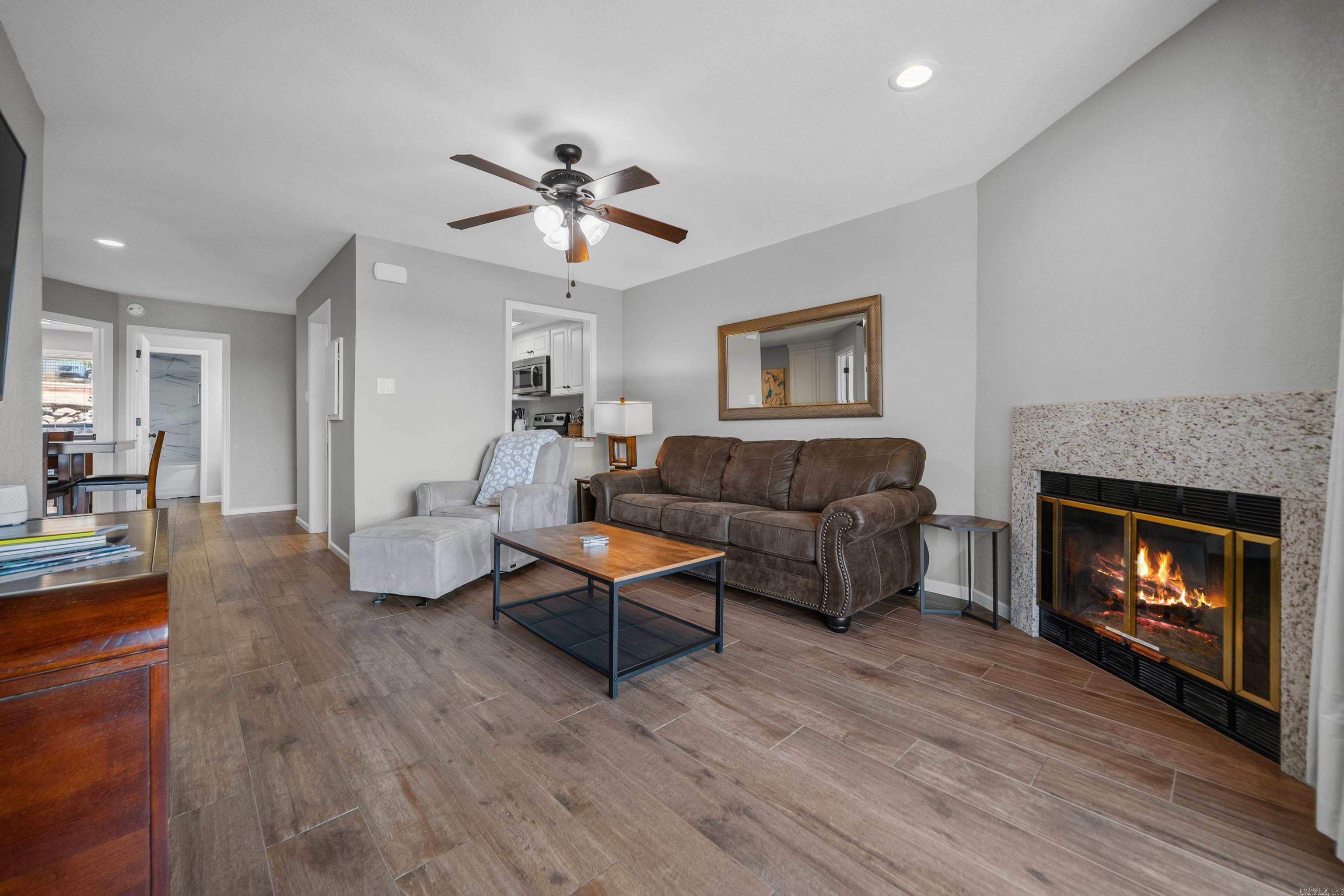 203 Stearns Point Property Photo 9