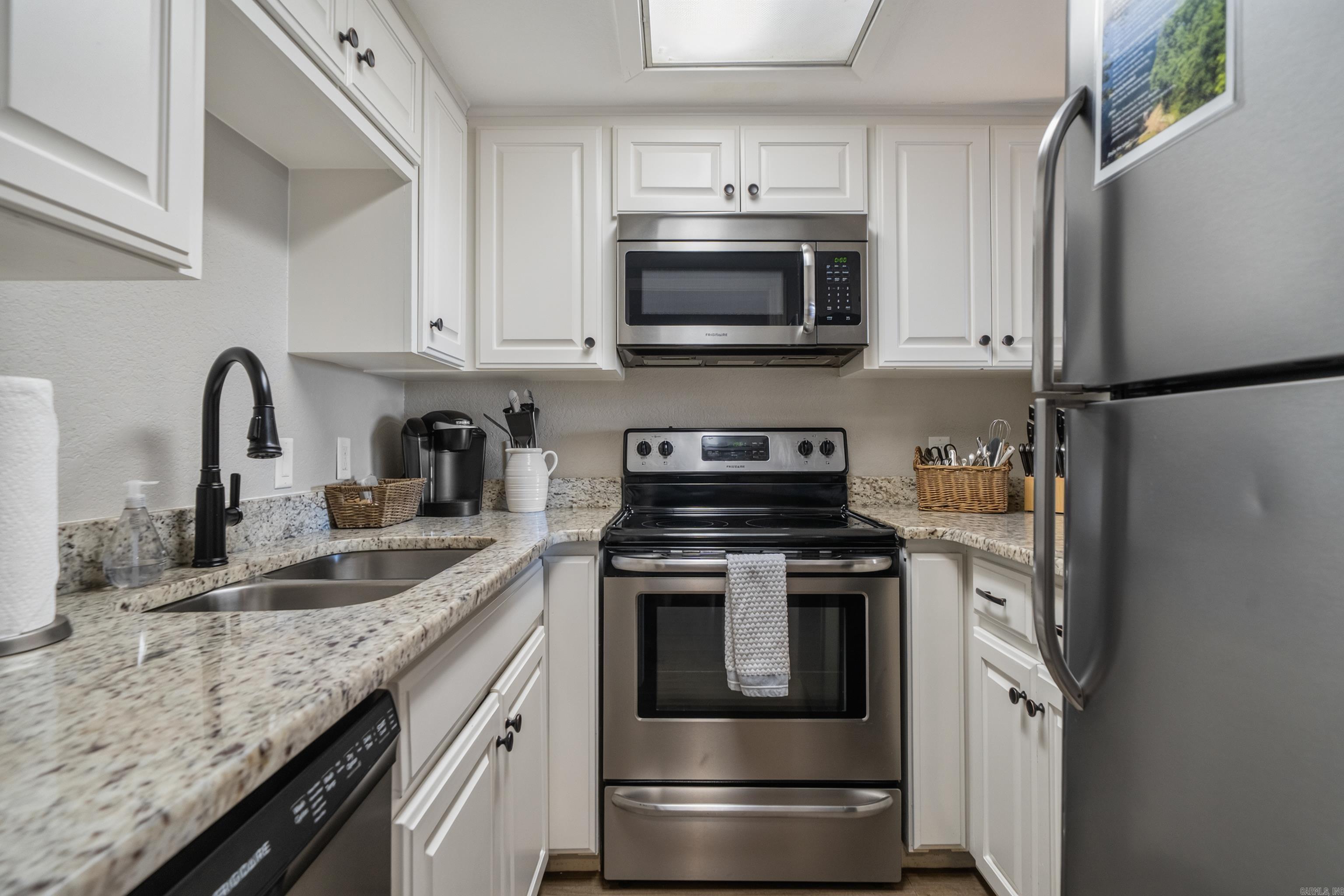 203 Stearns Point Property Photo 14