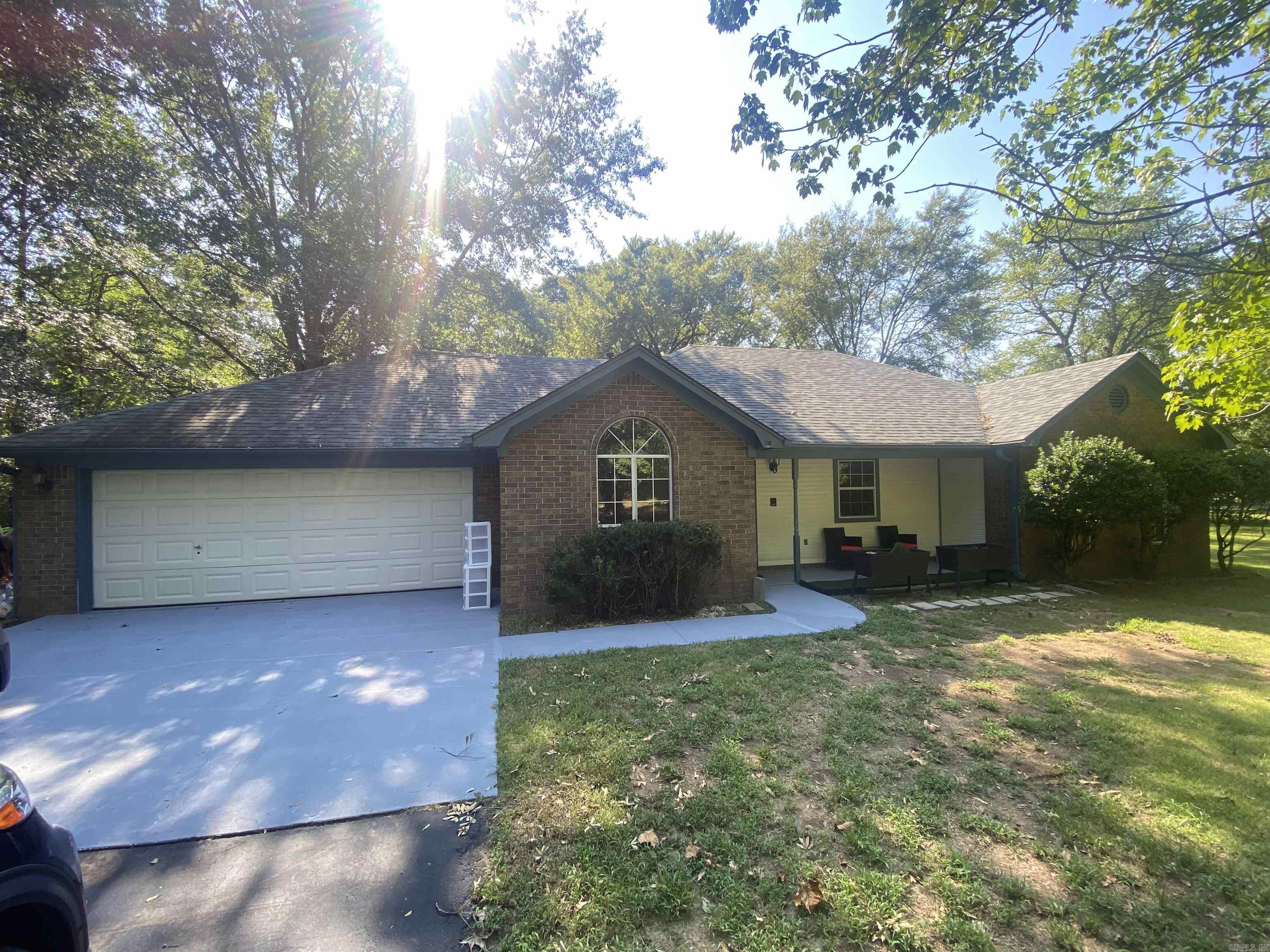 3 Summerville Drive Property Photo 1