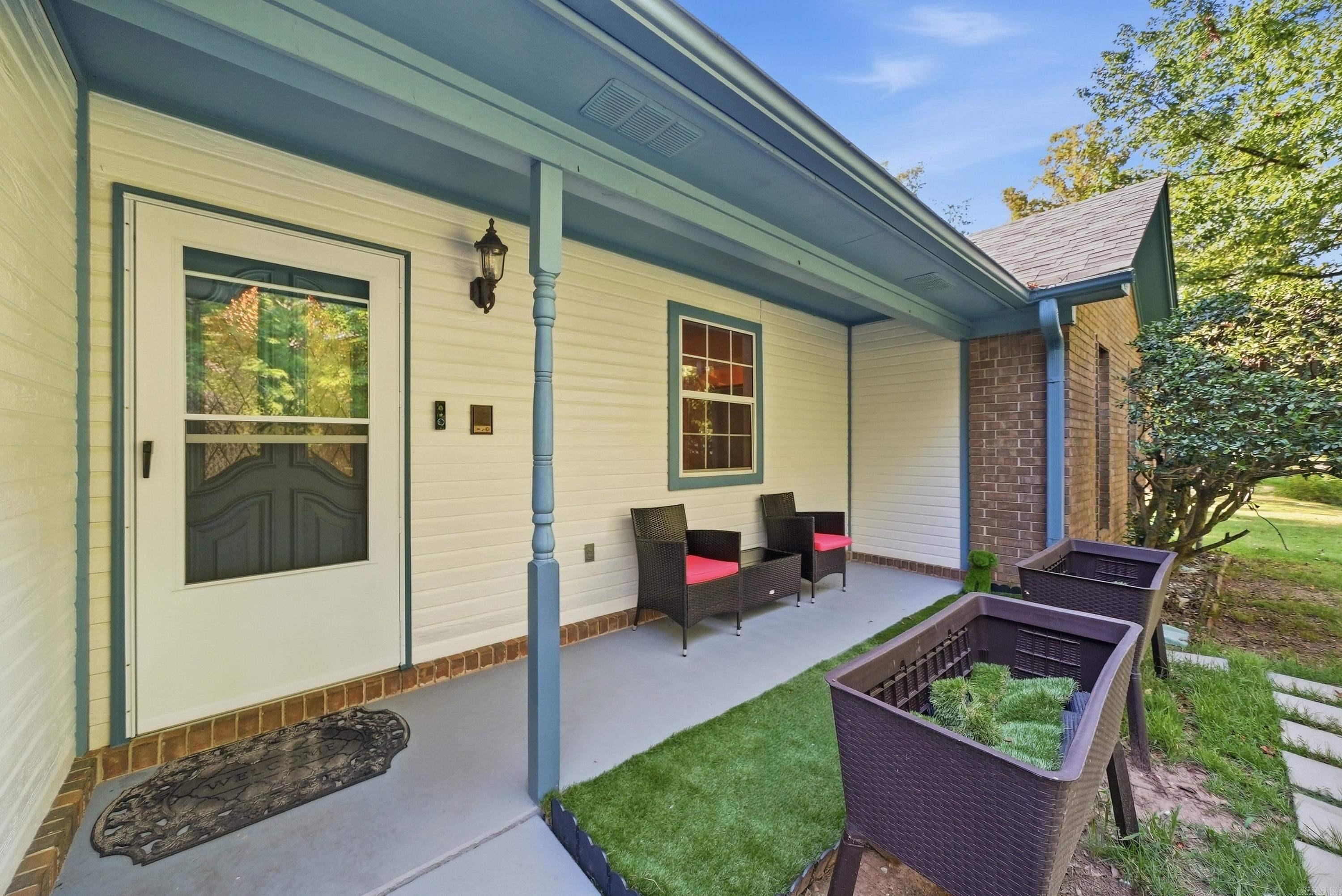 3 Summerville Drive Property Photo 2