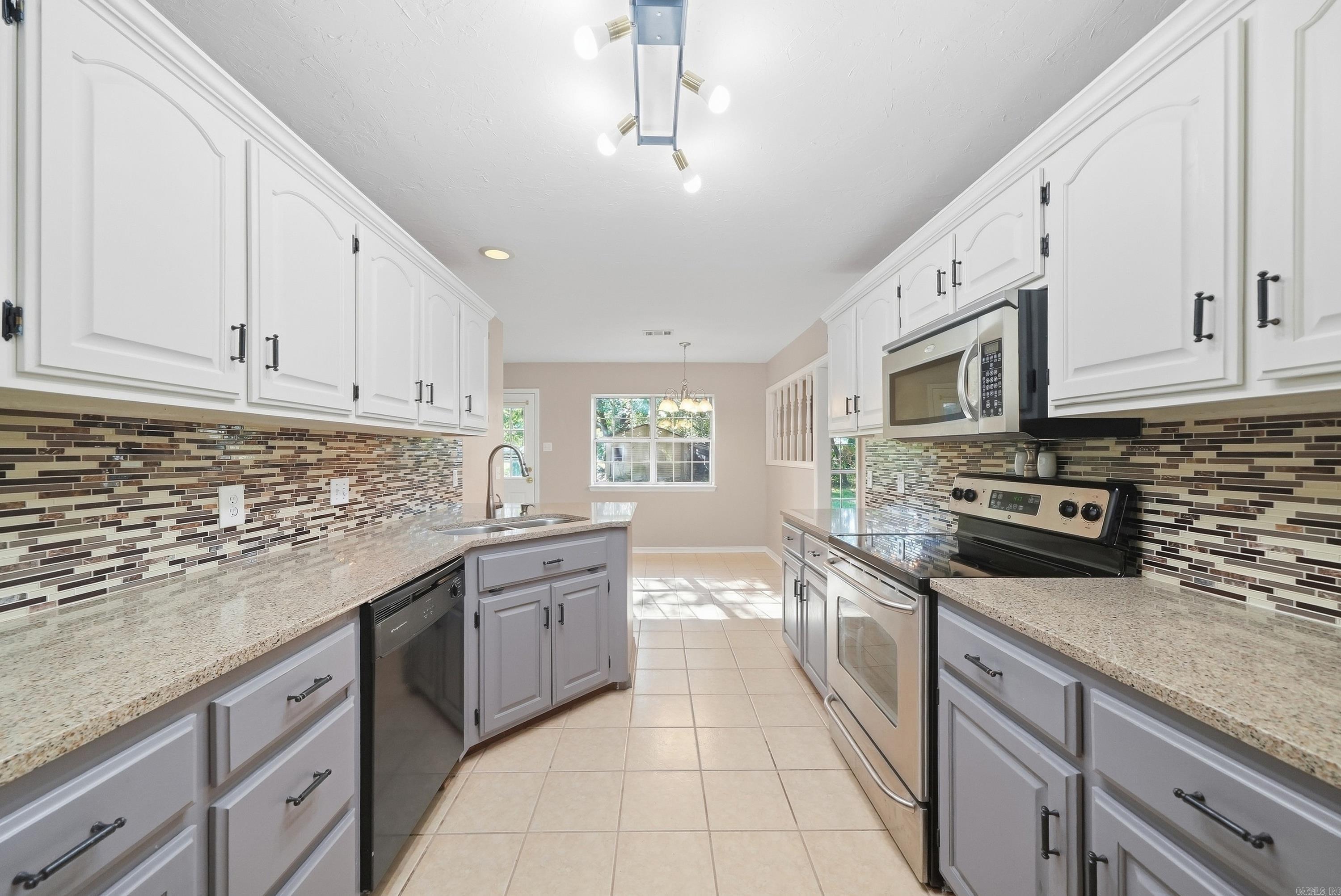 3 Summerville Drive Property Photo 6
